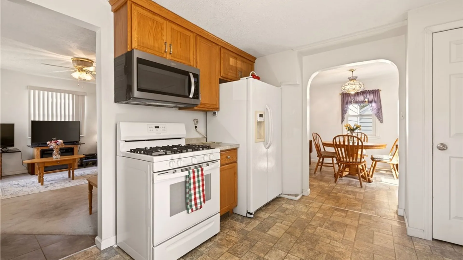 Property at 360 Leonard Road, Greece, NY 14616 9