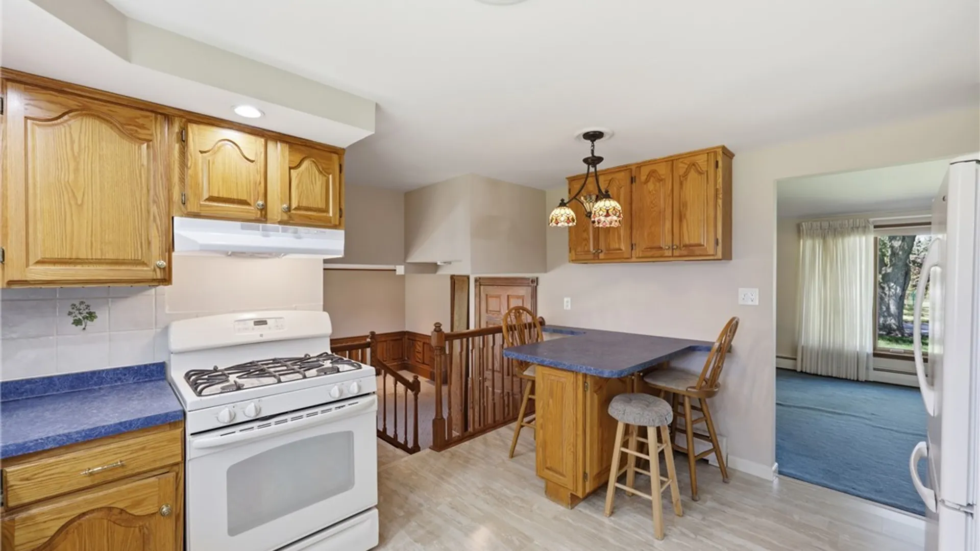 Property at 27 Honorine Drive, Cheektowaga, NY 14043 11