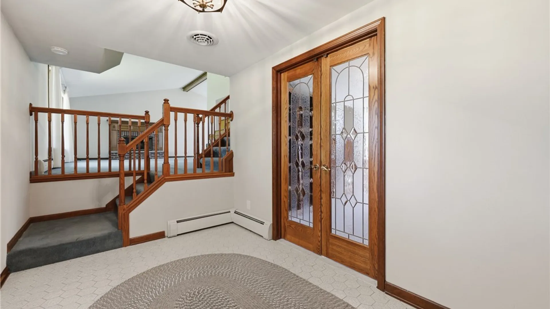 Property at 27 Honorine Drive, Cheektowaga, NY 14043 4