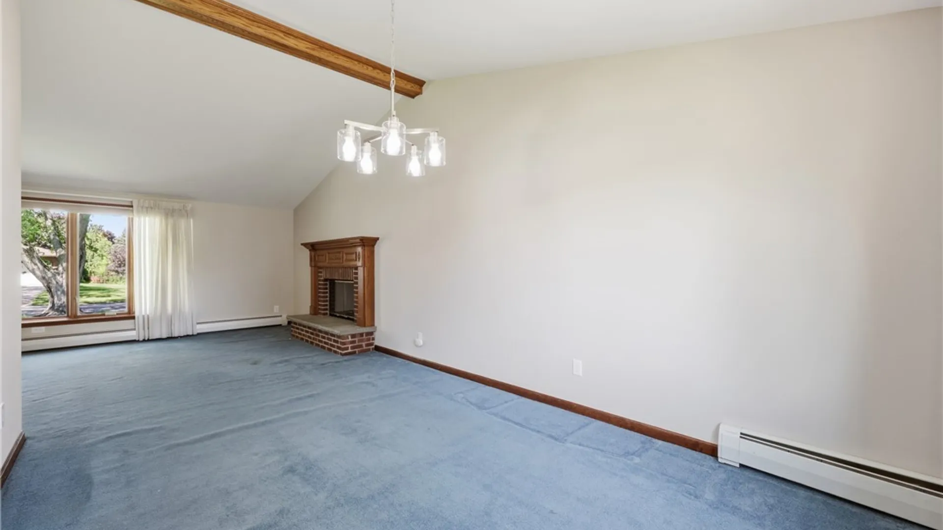 Property at 27 Honorine Drive, Cheektowaga, NY 14043 9