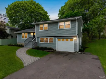 Property at 36 Elm Hill, Camillus, NY 13031