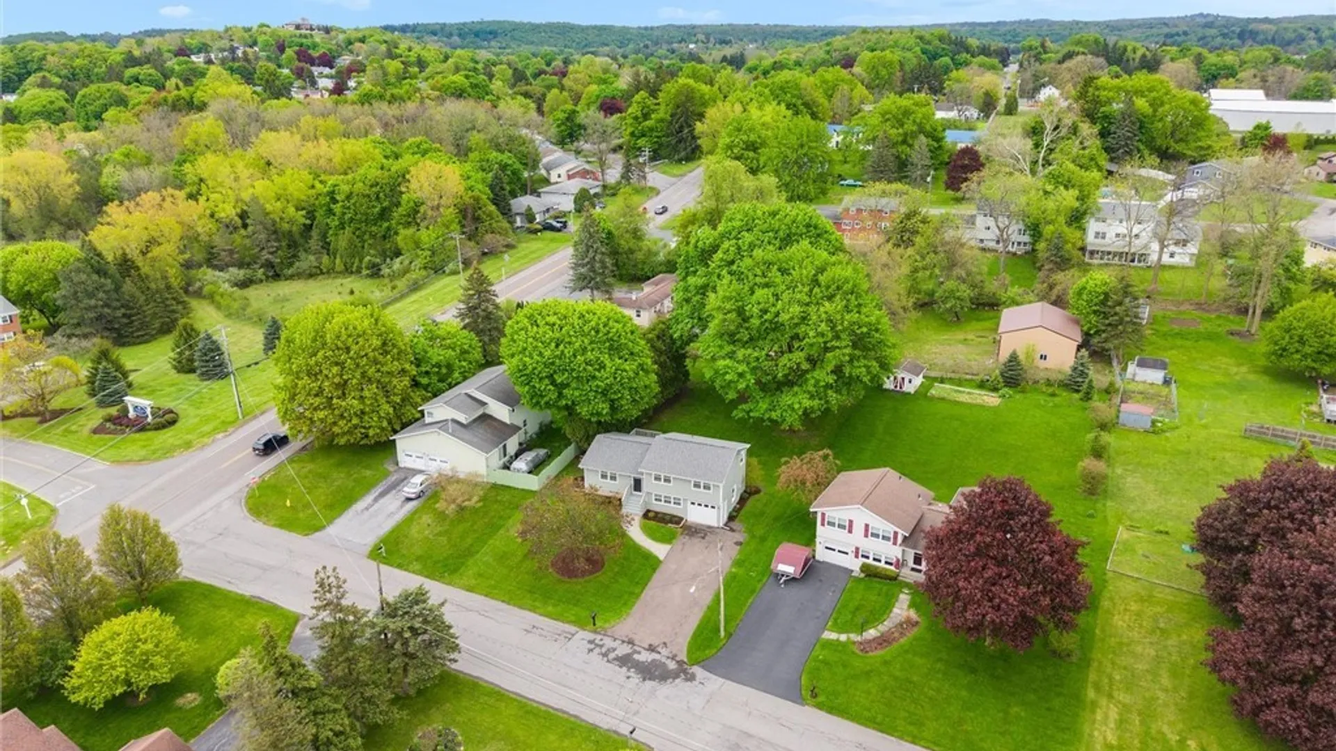 Property at 36 Elm Hill, Camillus, NY 13031 2