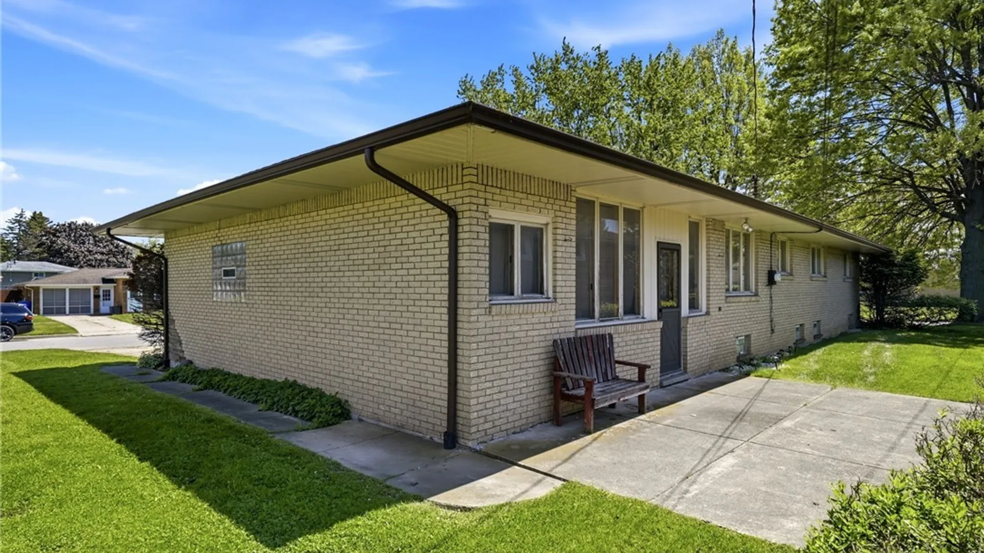 Property at 26 Brian Lane, West Seneca, NY 14224 25