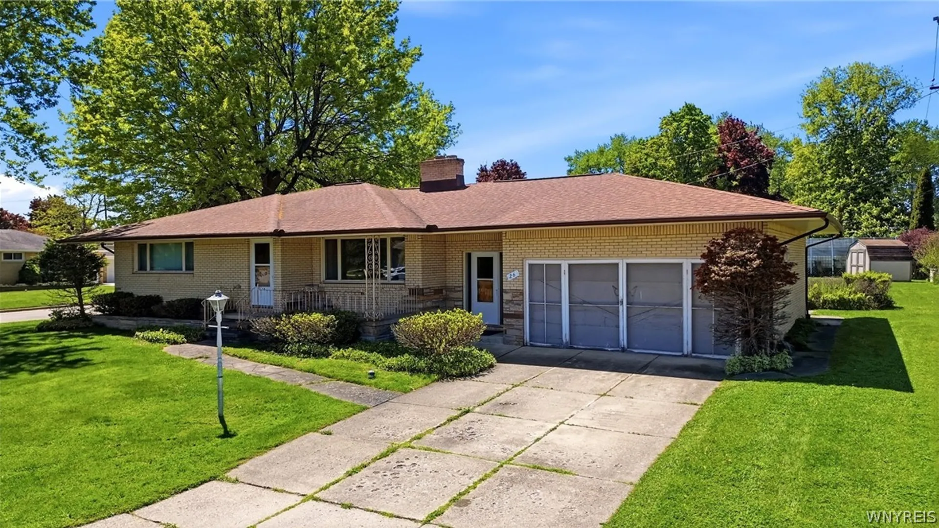 Property at 26 Brian Lane, West Seneca, NY 14224 26