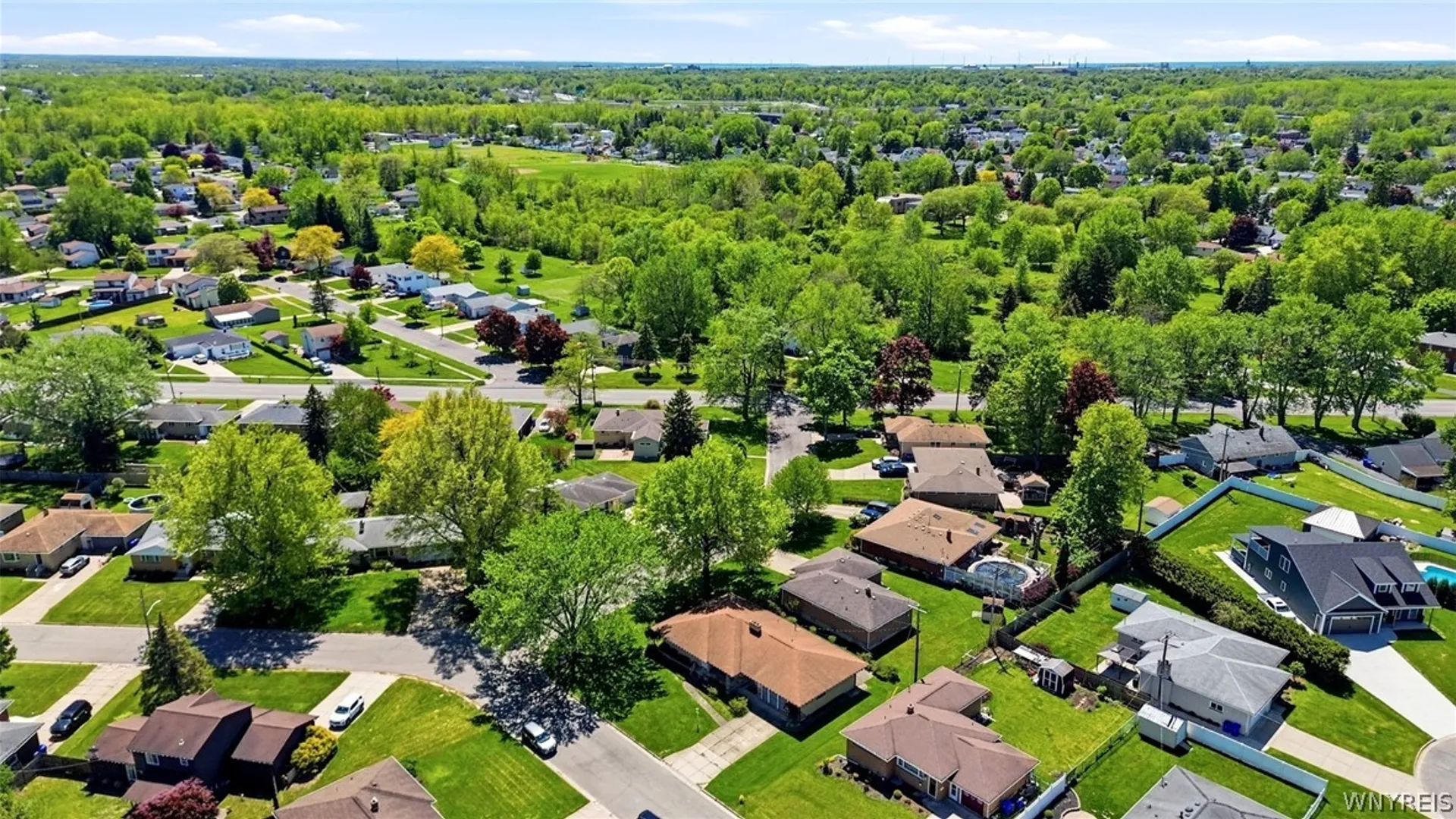 Property at 26 Brian Lane, West Seneca, NY 14224 32