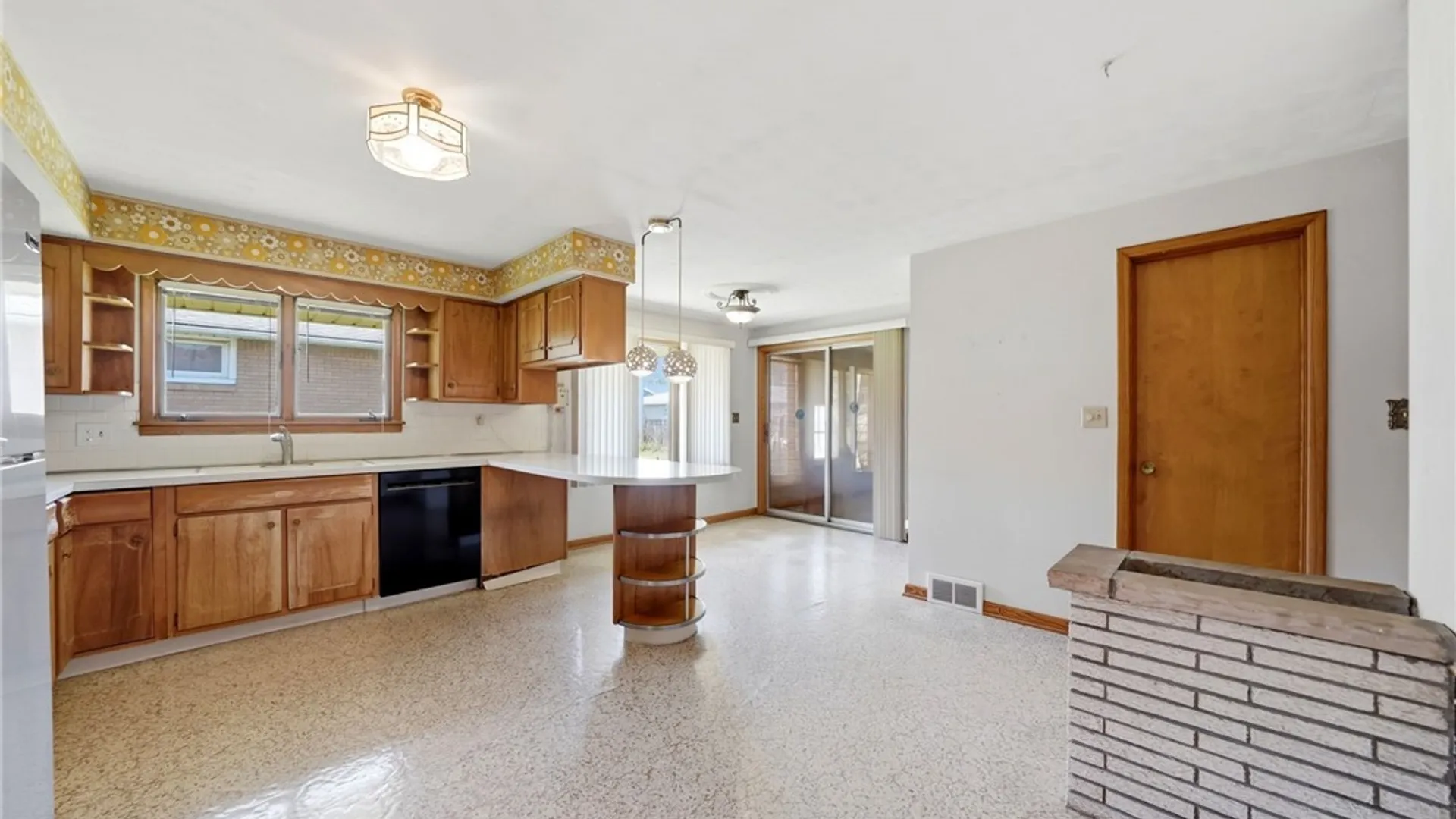 Property at 26 Brian Lane, West Seneca, NY 14224 7