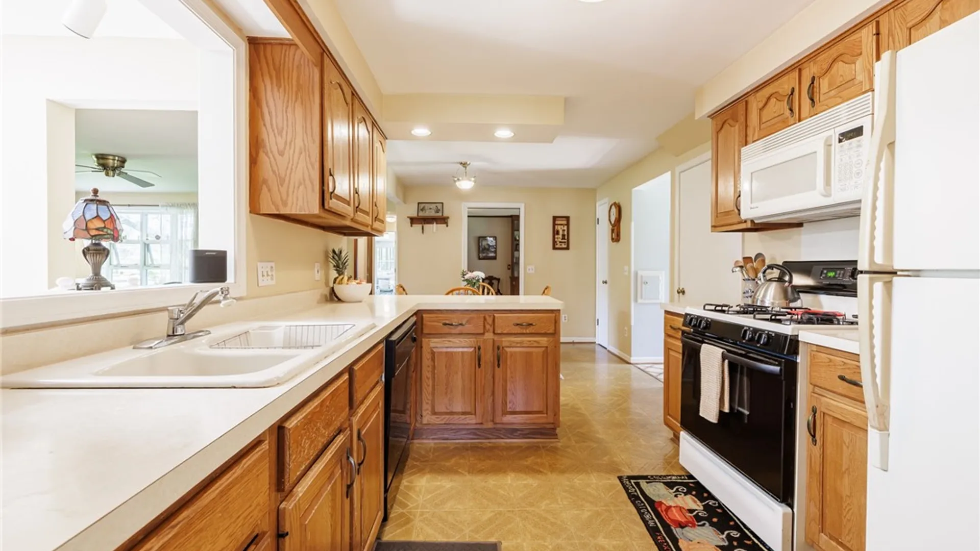 Property at 1250 La Baron Circle, Webster, NY 14580 11