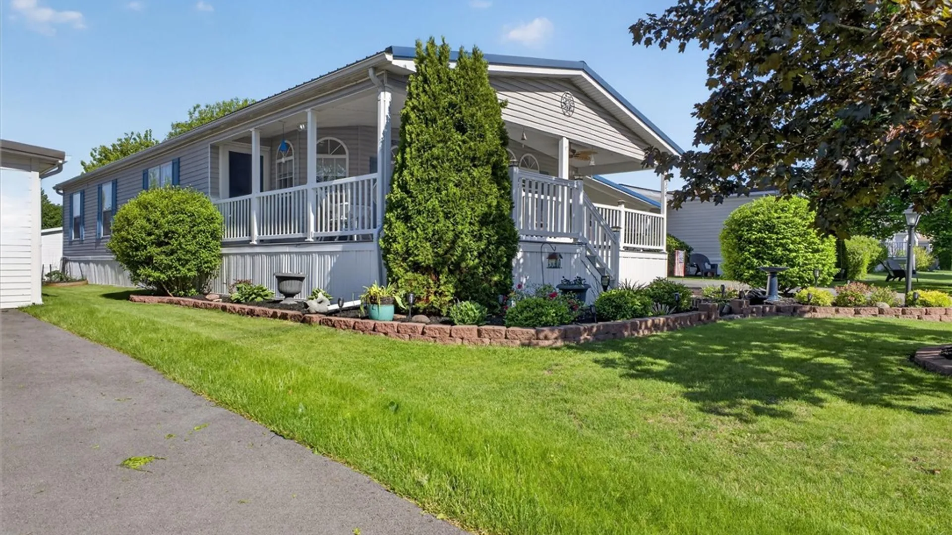 Property at 6354 Kims Drive, Victor, NY 14564 3