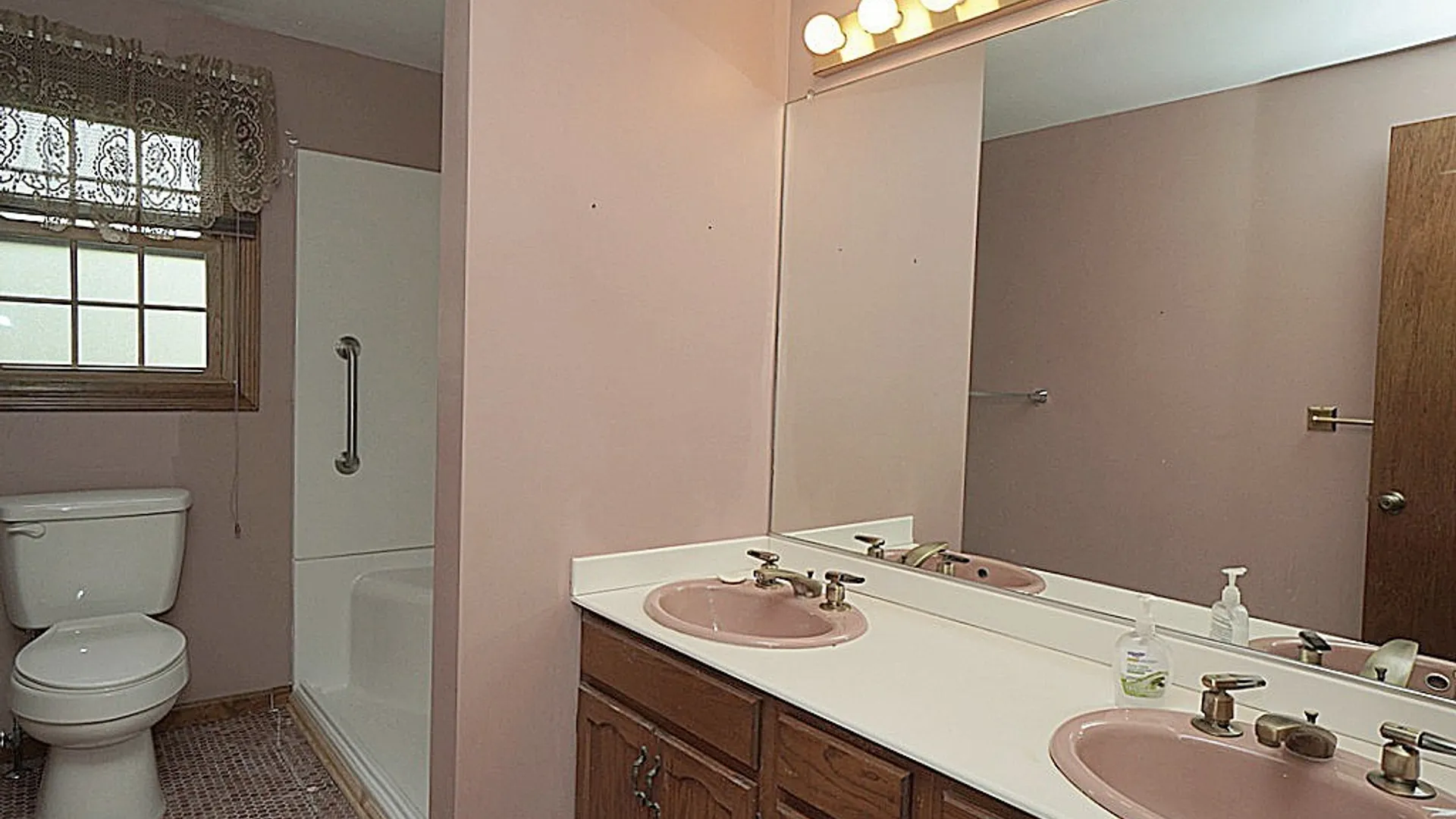 Property at 57 Wimbledon Lane, West Seneca, NY 14224 13