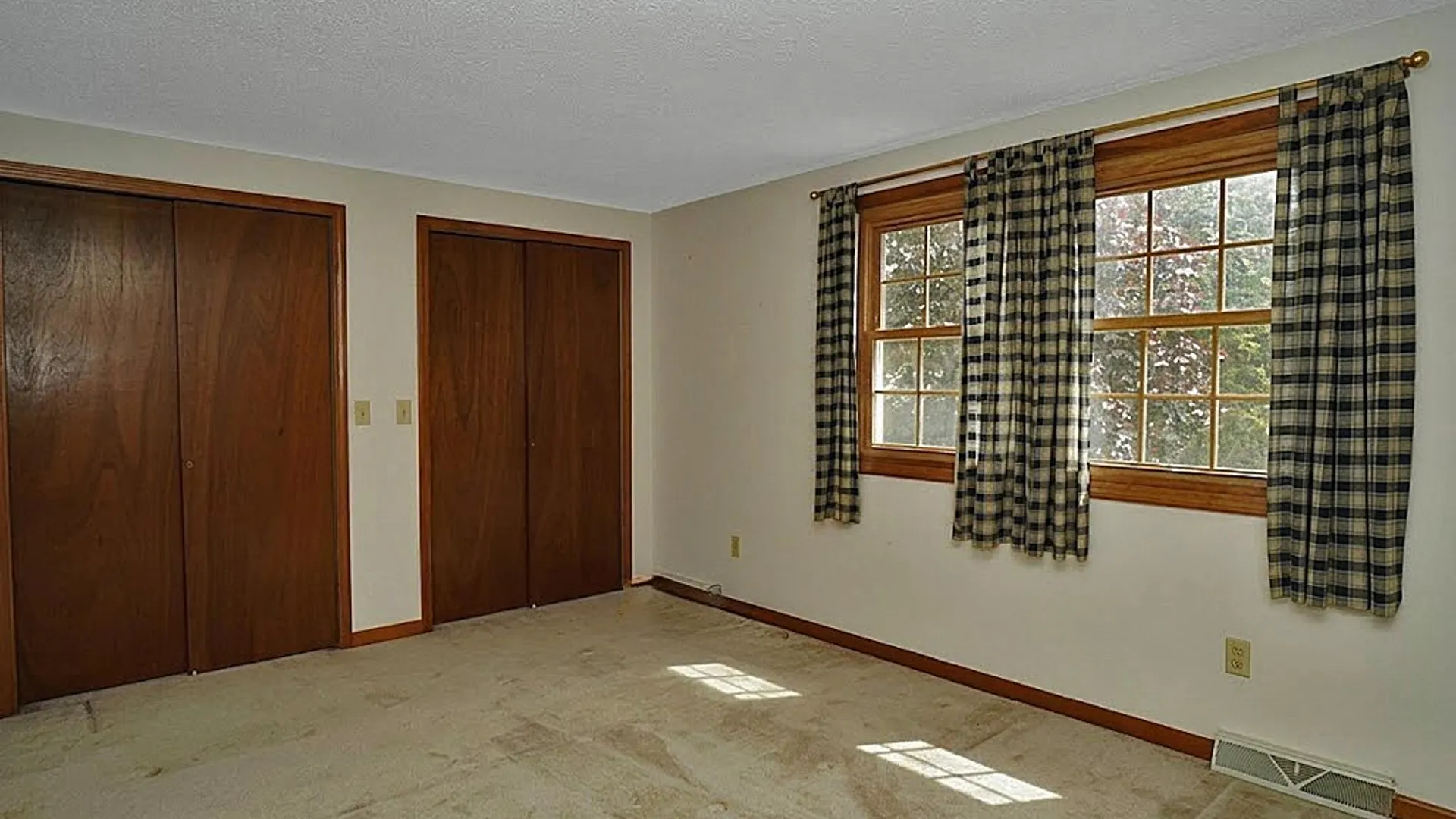 Property at 57 Wimbledon Lane, West Seneca, NY 14224 17
