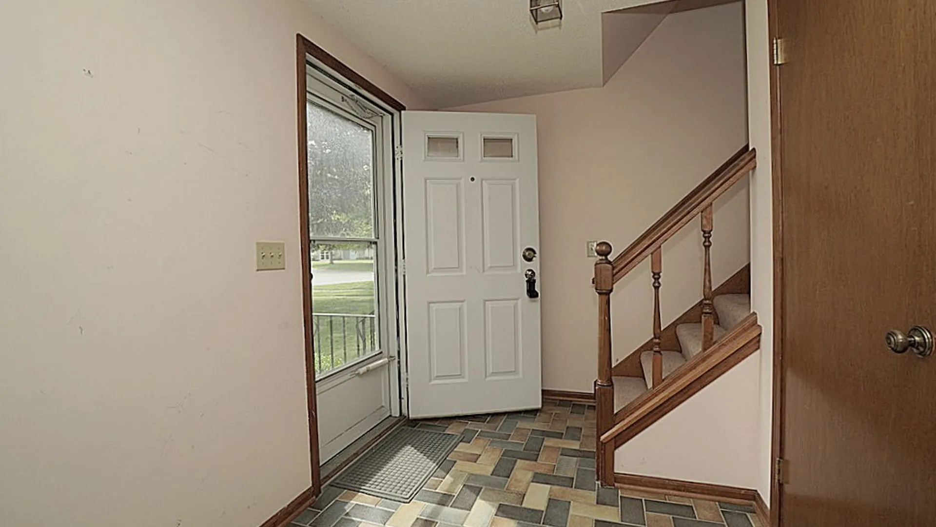 Property at 57 Wimbledon Lane, West Seneca, NY 14224 2