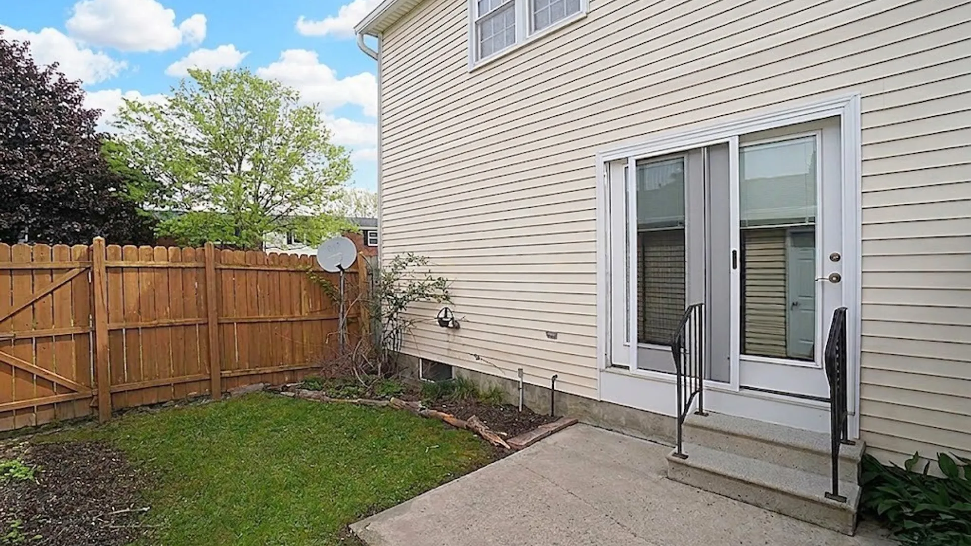 Property at 57 Wimbledon Lane, West Seneca, NY 14224 25