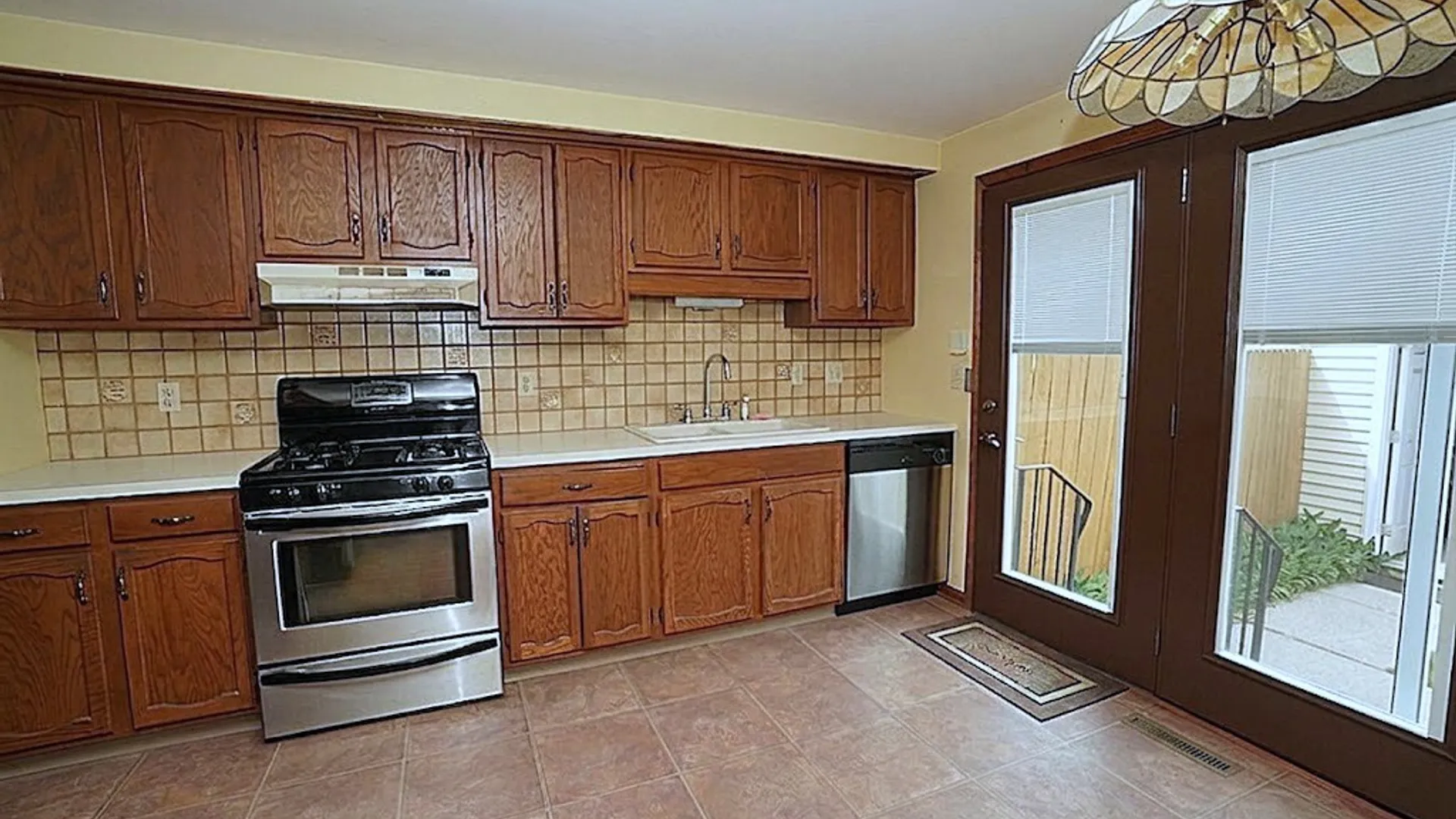 Property at 57 Wimbledon Lane, West Seneca, NY 14224 6