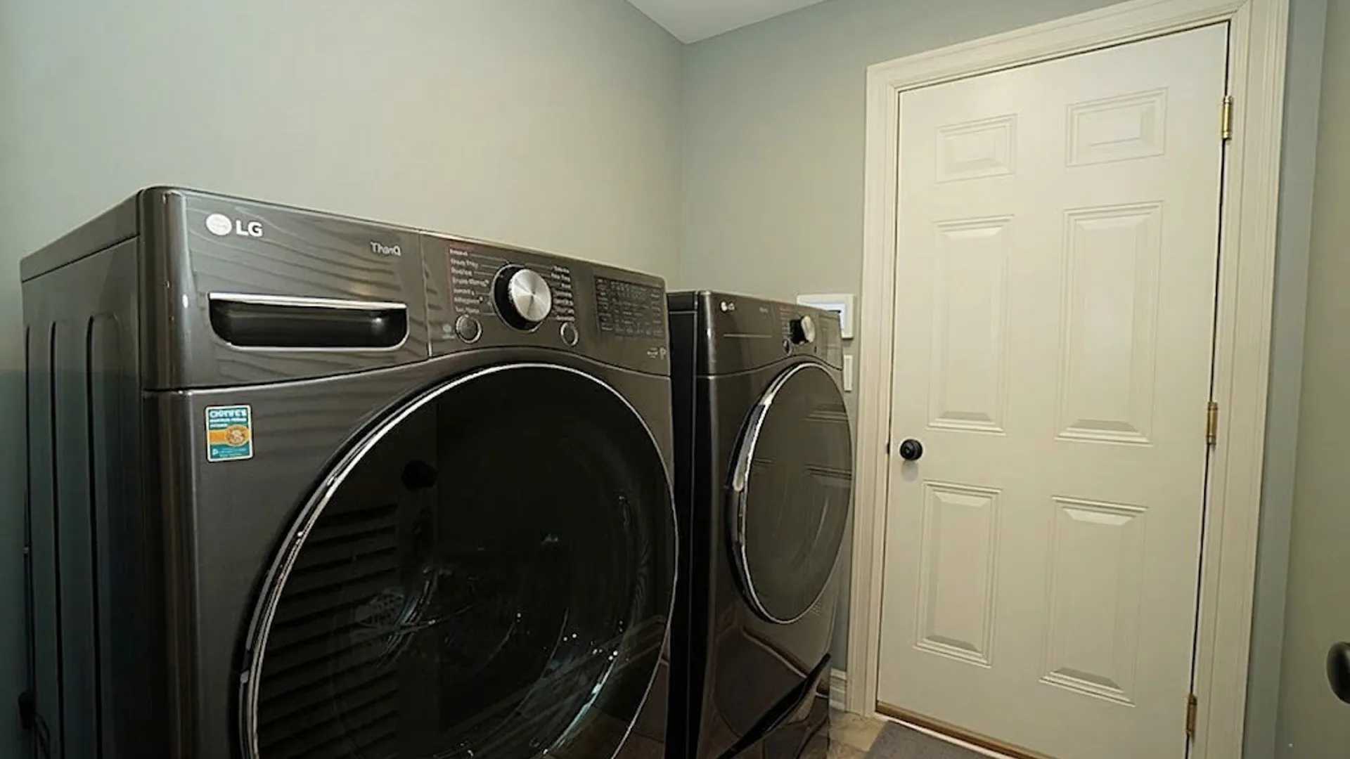 Property at 1003 Carriage Lane, West Seneca, NY 14224 16