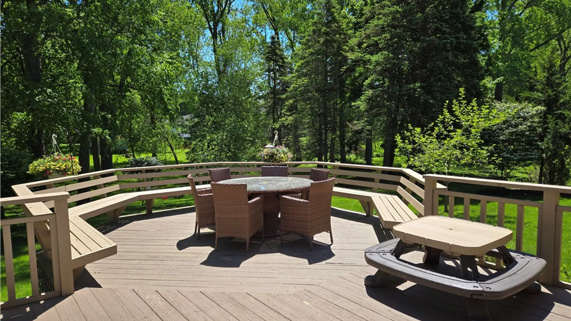 Property at 1081 Bright Stream, Webster, NY 14580 17