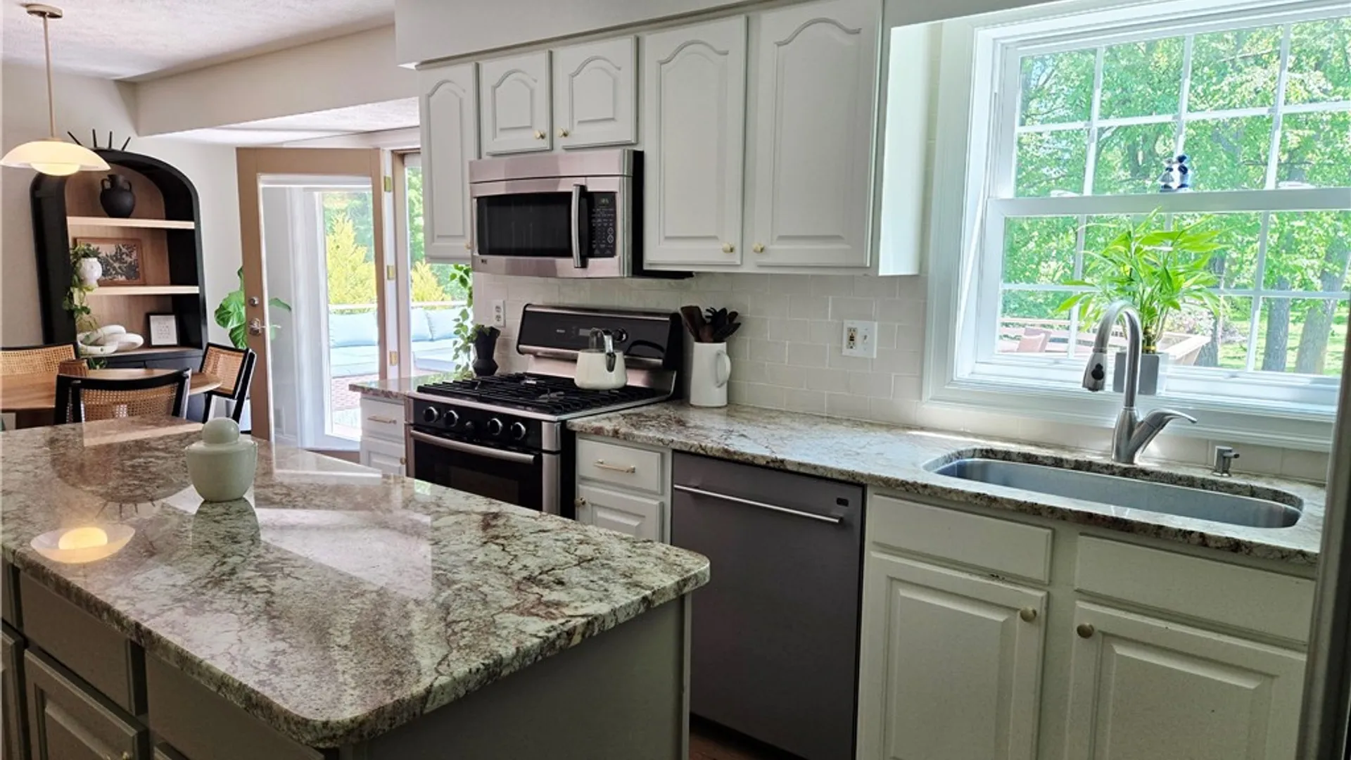 Property at 1081 Bright Stream, Webster, NY 14580 18