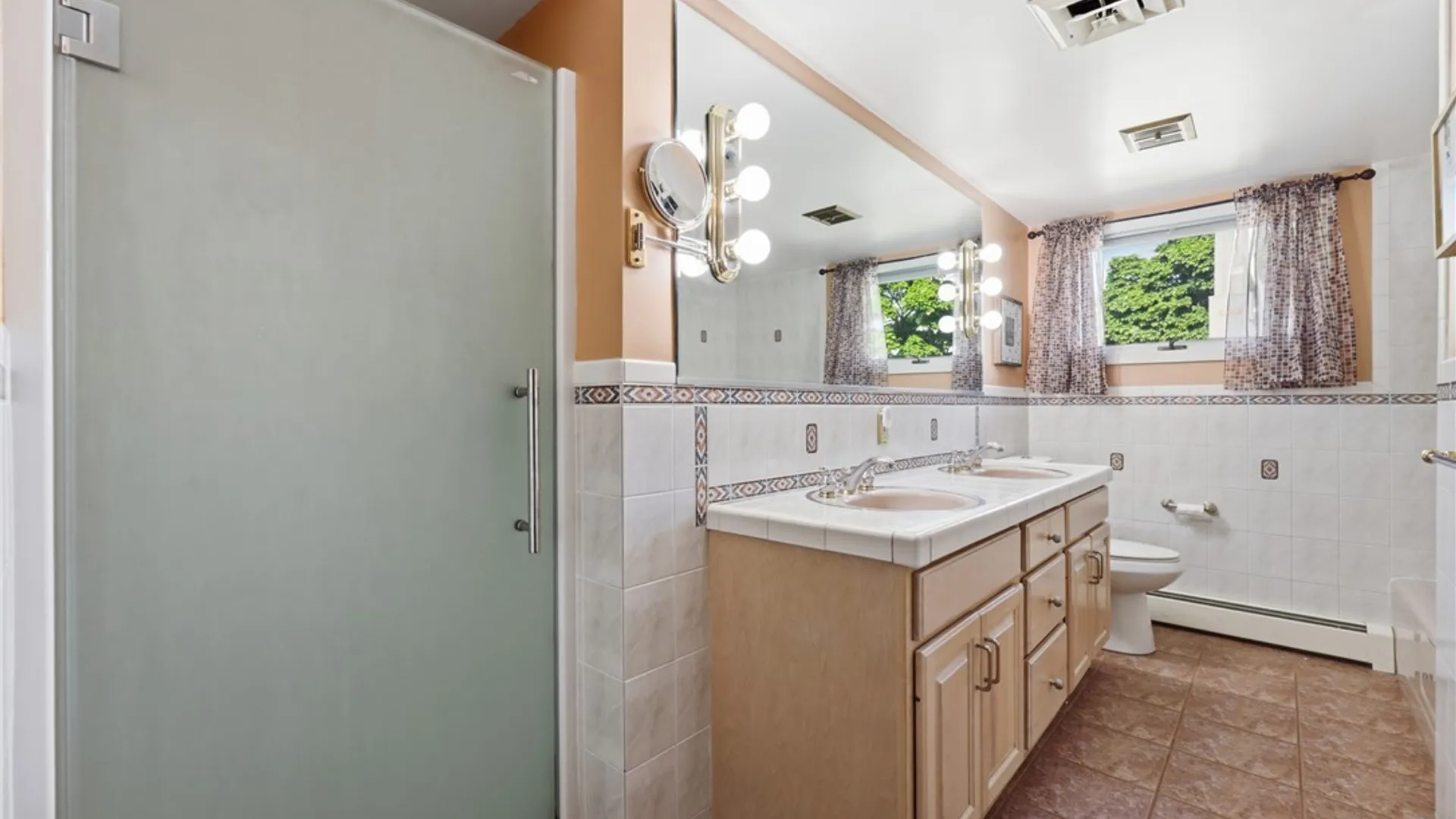 Property at 2702 Forest Avenue, Niagara Falls, NY 14301 24