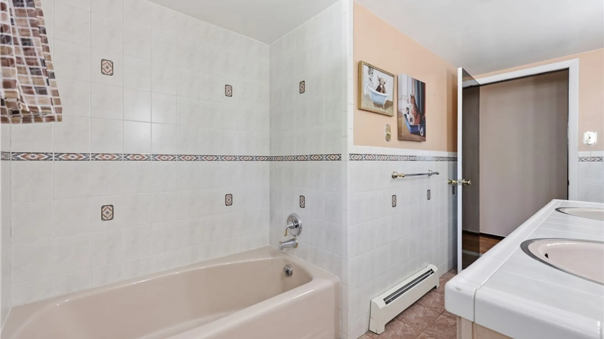 Property at 2702 Forest Avenue, Niagara Falls, NY 14301 25