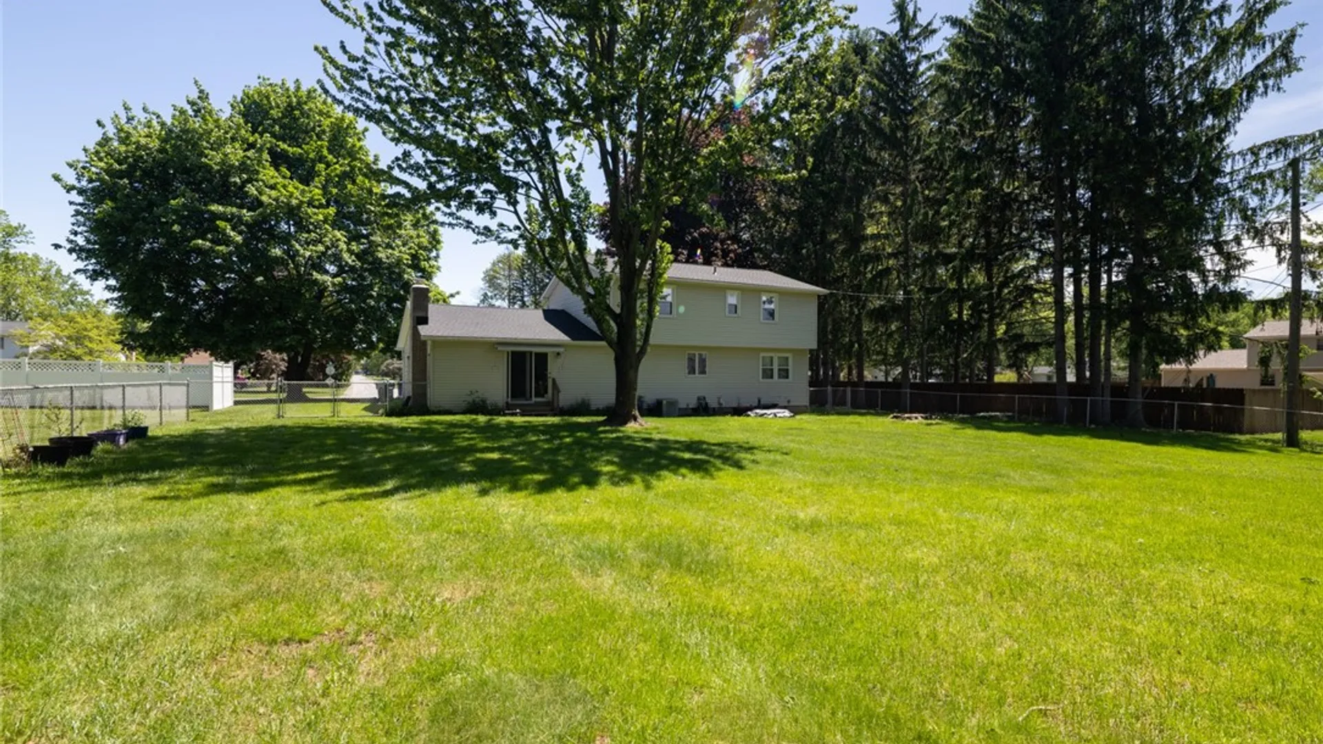 Property at 227 Belvista Drive, Penfield, NY 14625 25