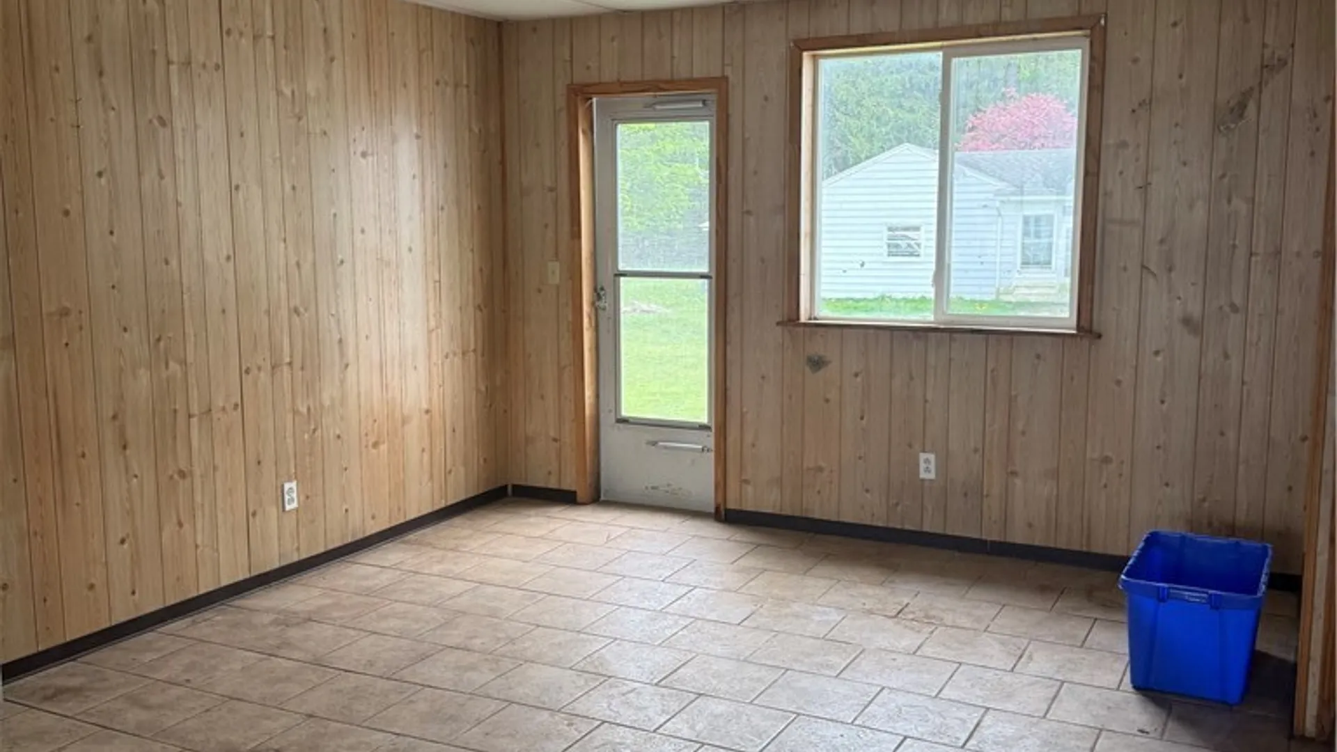 Property at 906 Jervis Avenue, Rome, NY 13440 10