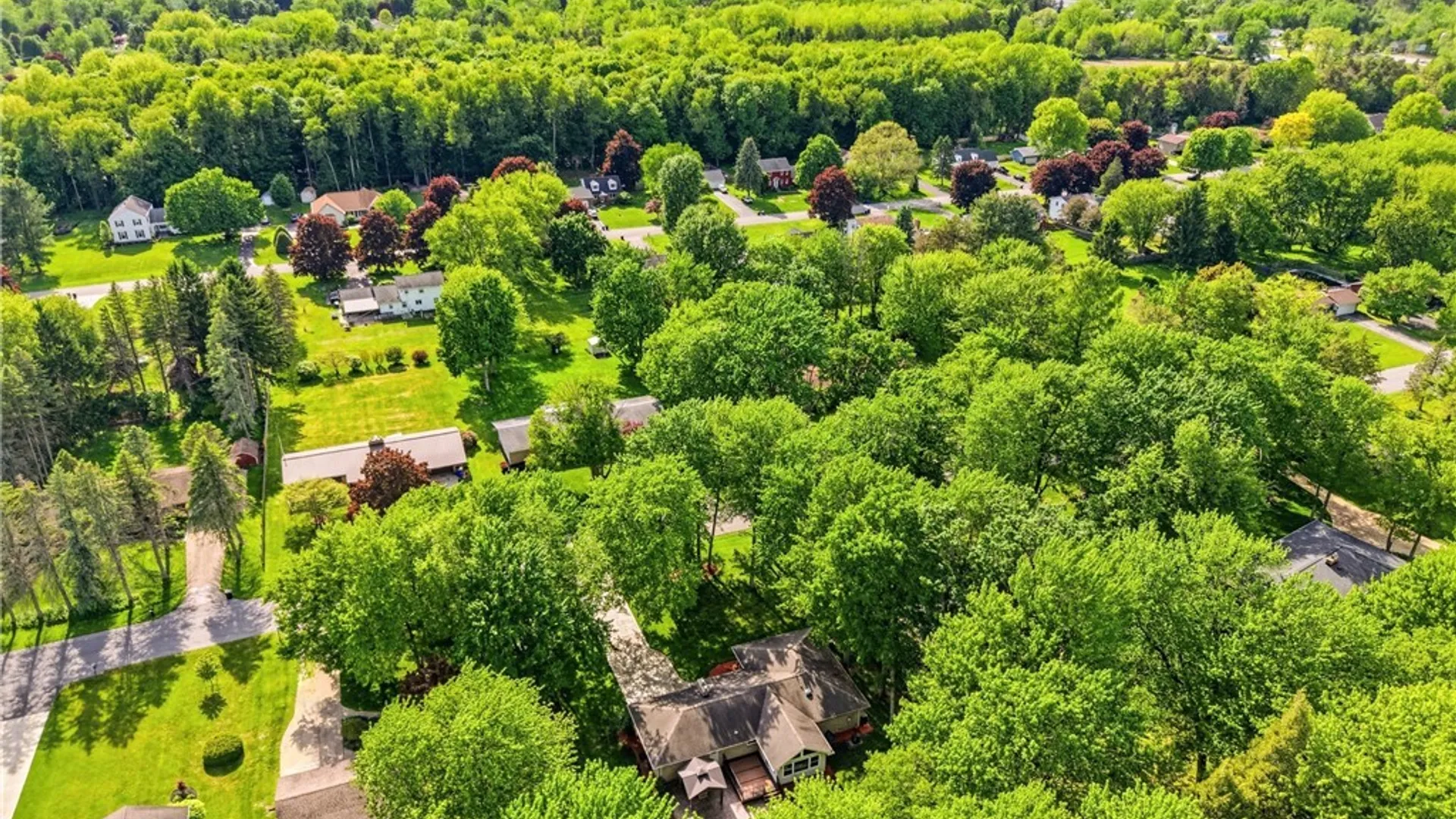 Property at 941 Boncliff Drive, Alden, NY 14004 45