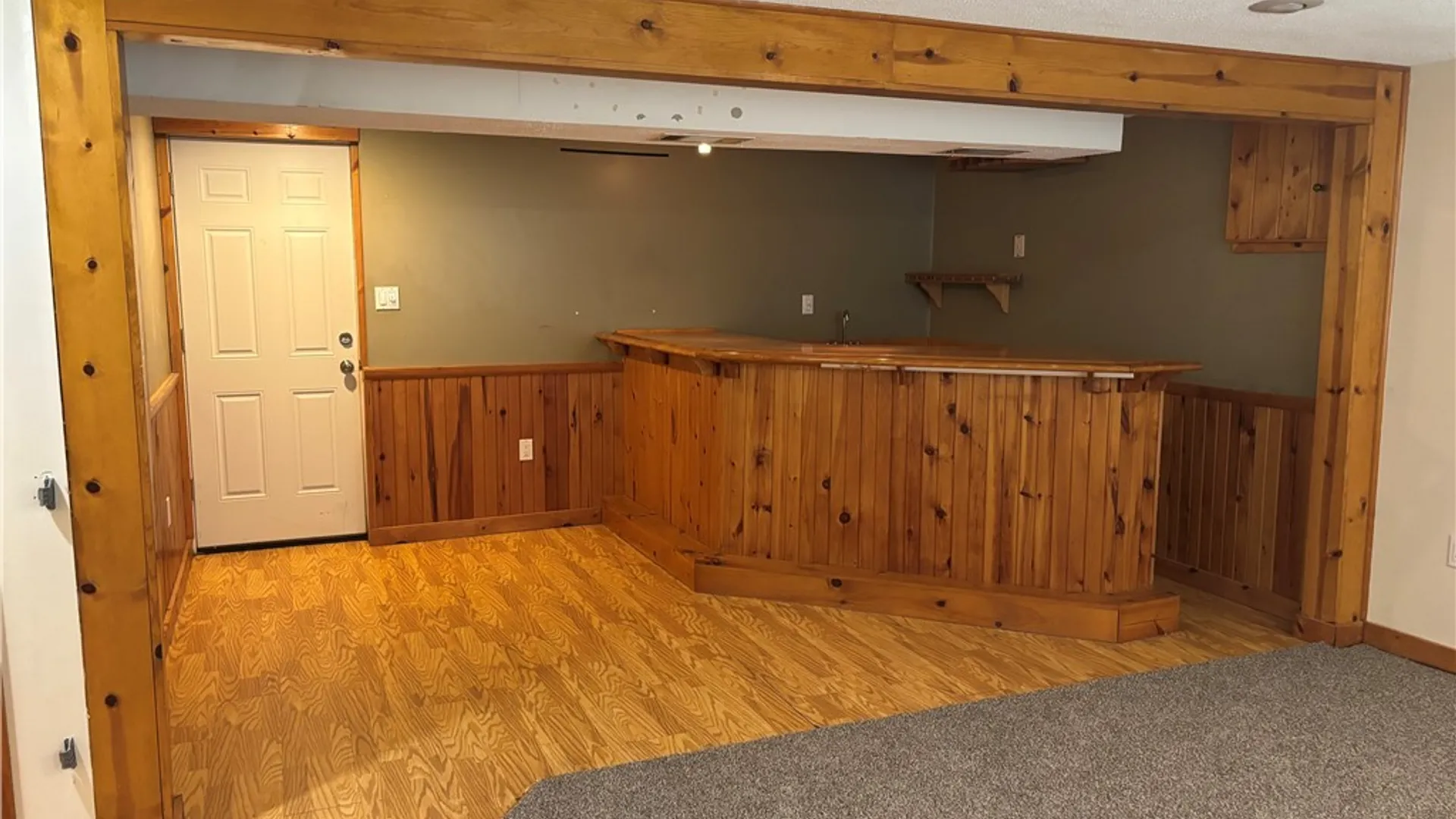 Property at 4 W Cherbourg Drive, Cheektowaga, NY 14227 21