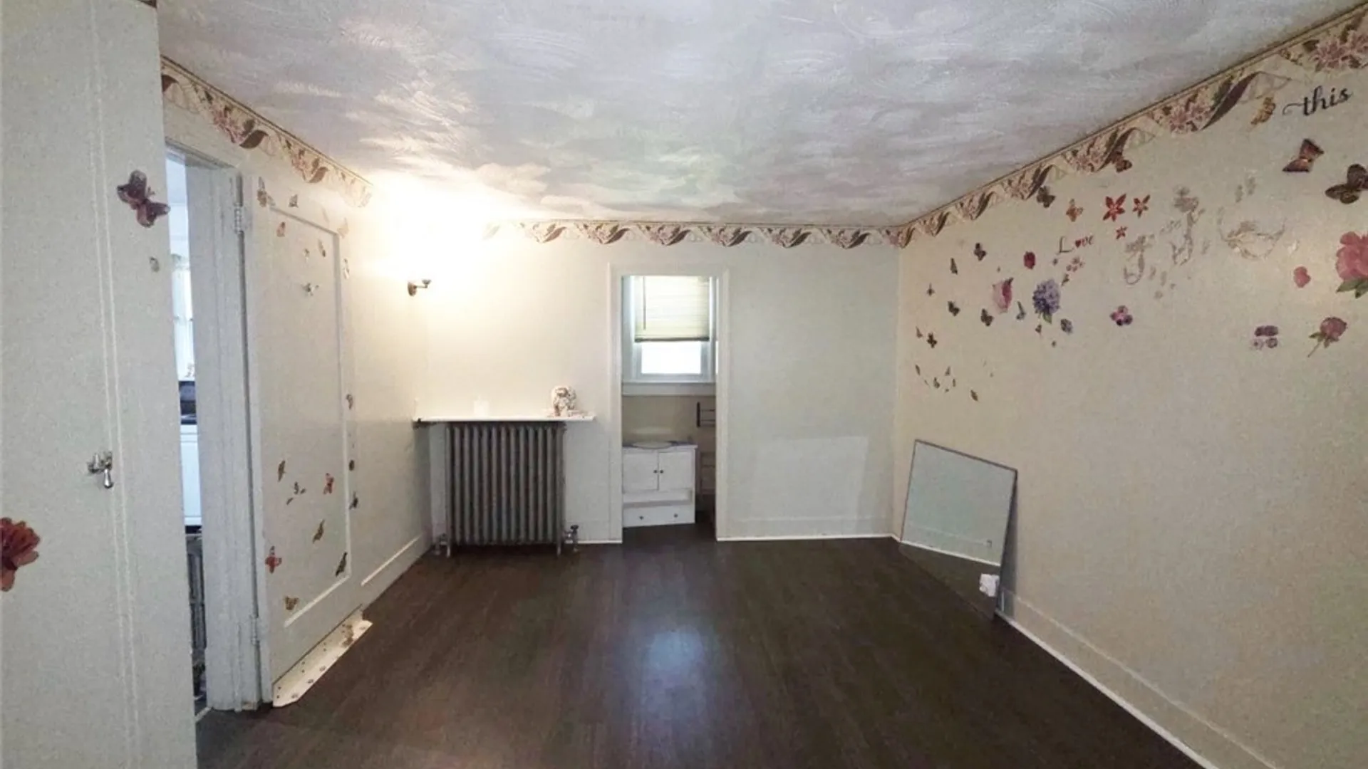 Property at 18 Victoria Avenue, Buffalo, NY 14214 14