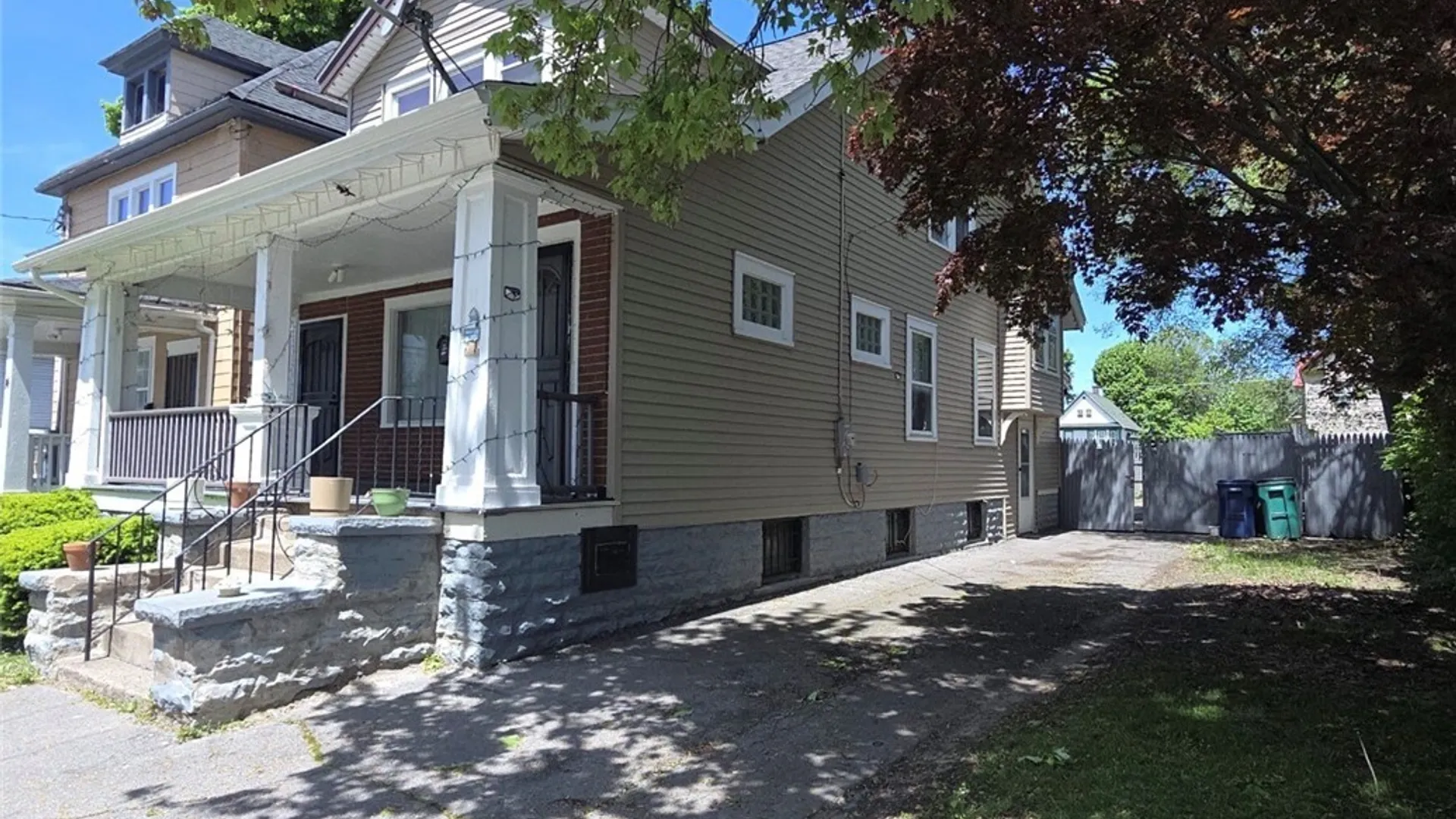 Property at 18 Victoria Avenue, Buffalo, NY 14214 4