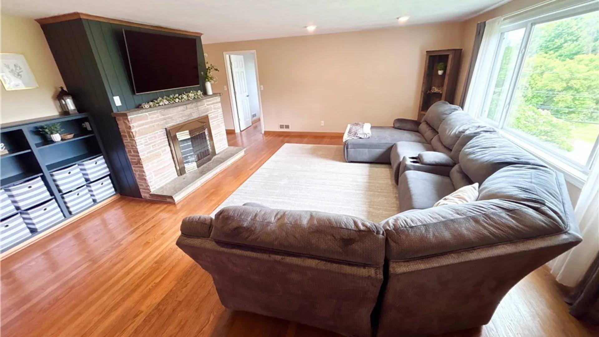 Property at 110 Winkworth Parkway, Syracuse, NY 13215 14