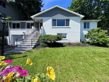 Property at 110 Winkworth Parkway, Syracuse, NY 13215