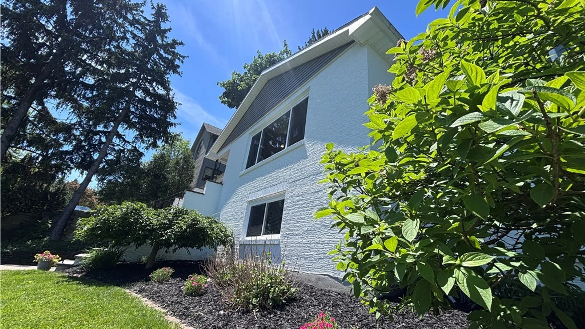 Property at 110 Winkworth Parkway, Syracuse, NY 13215 3