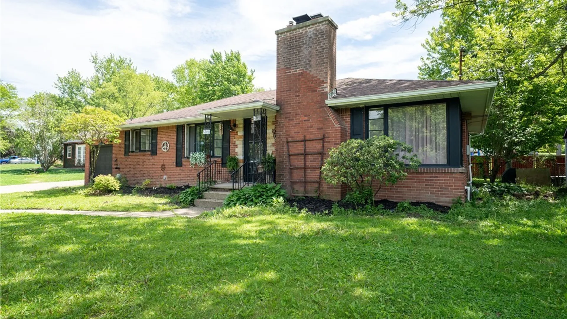 Property at 6700 Taylor Road, Hamburg, NY 14075 3