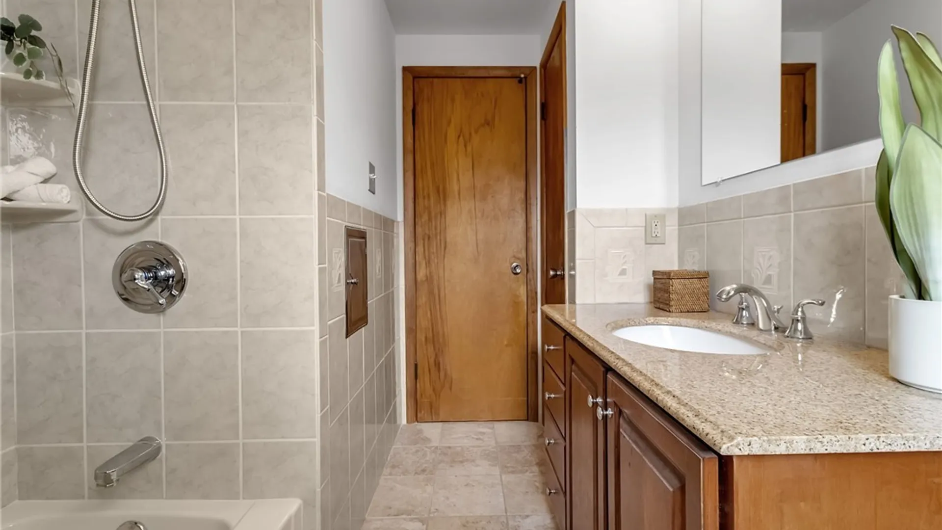 Property at 74 Constance Lane, Cheektowaga, NY 14227 43