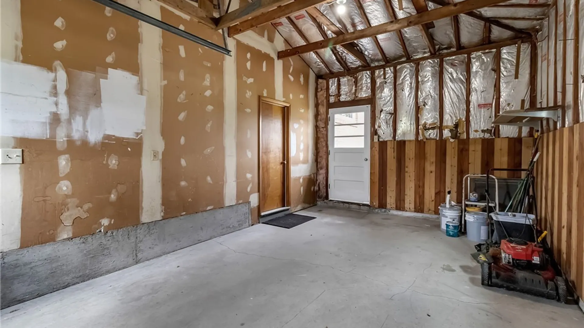 Property at 74 Constance Lane, Cheektowaga, NY 14227 46