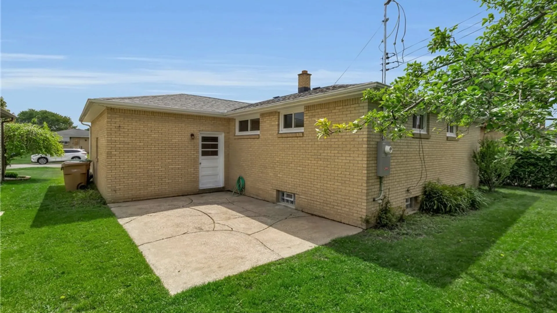 Property at 74 Constance Lane, Cheektowaga, NY 14227 6