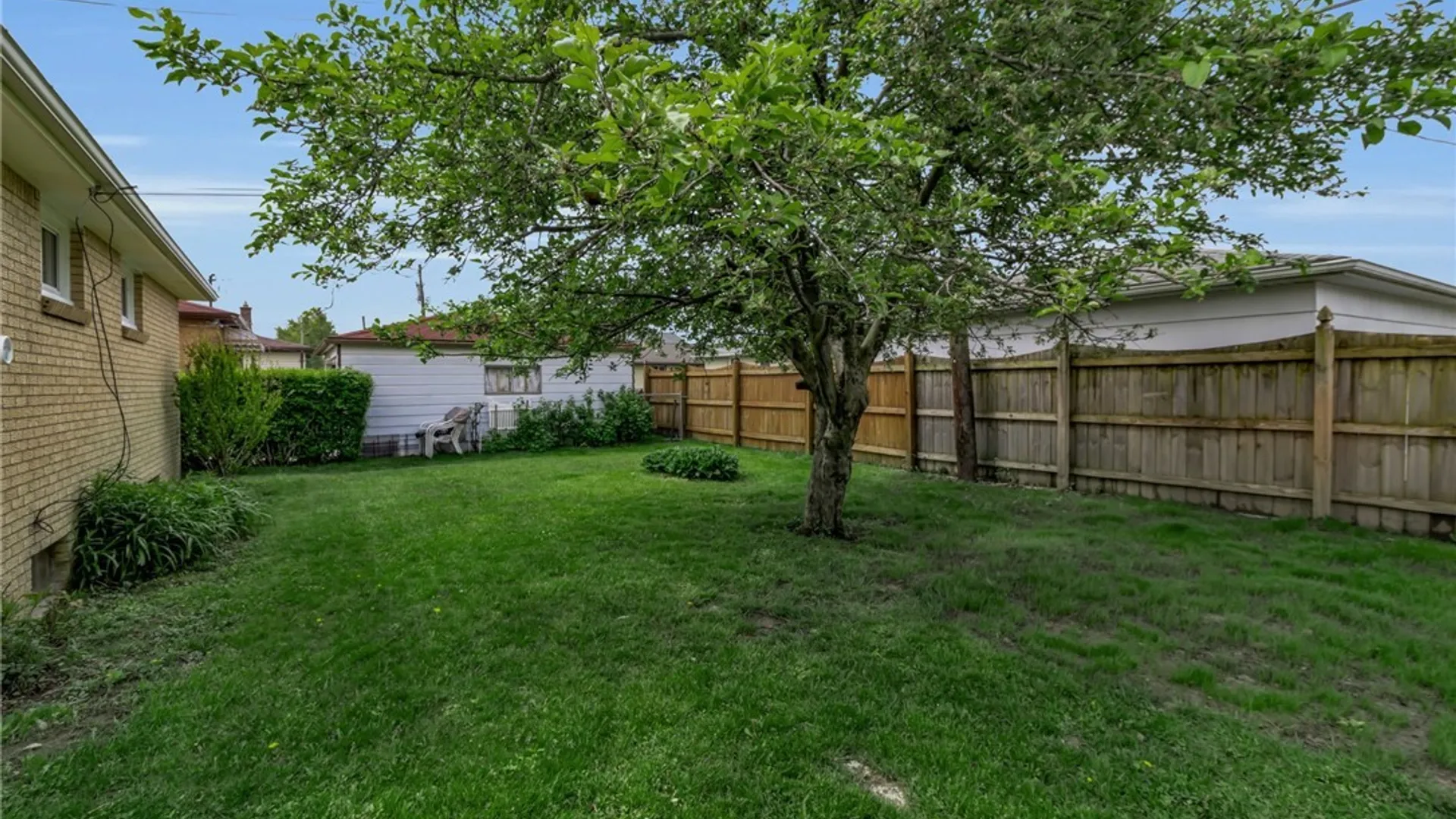 Property at 74 Constance Lane, Cheektowaga, NY 14227 7
