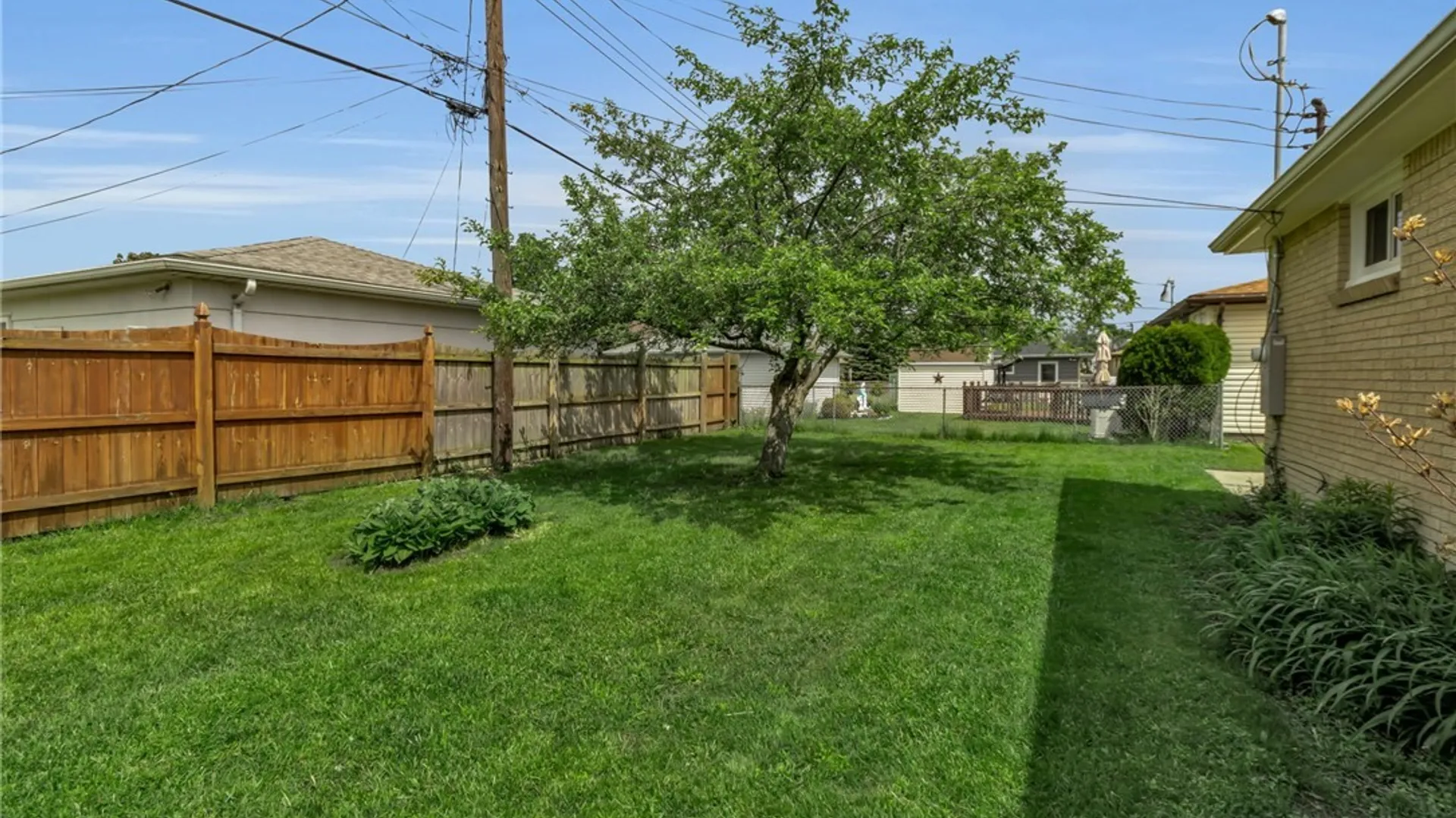 Property at 74 Constance Lane, Cheektowaga, NY 14227 8