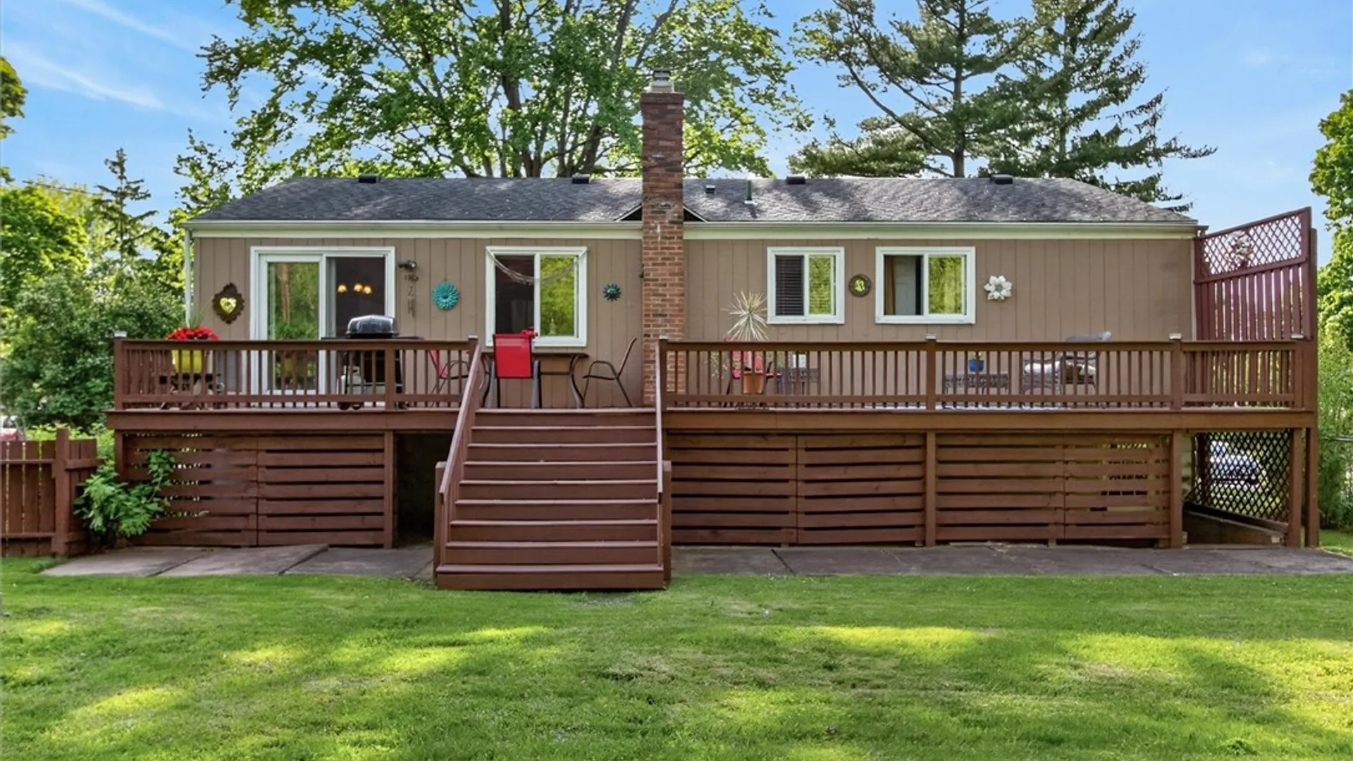 Property at 402 Picturesque Drive, Greece, NY 14616 14
