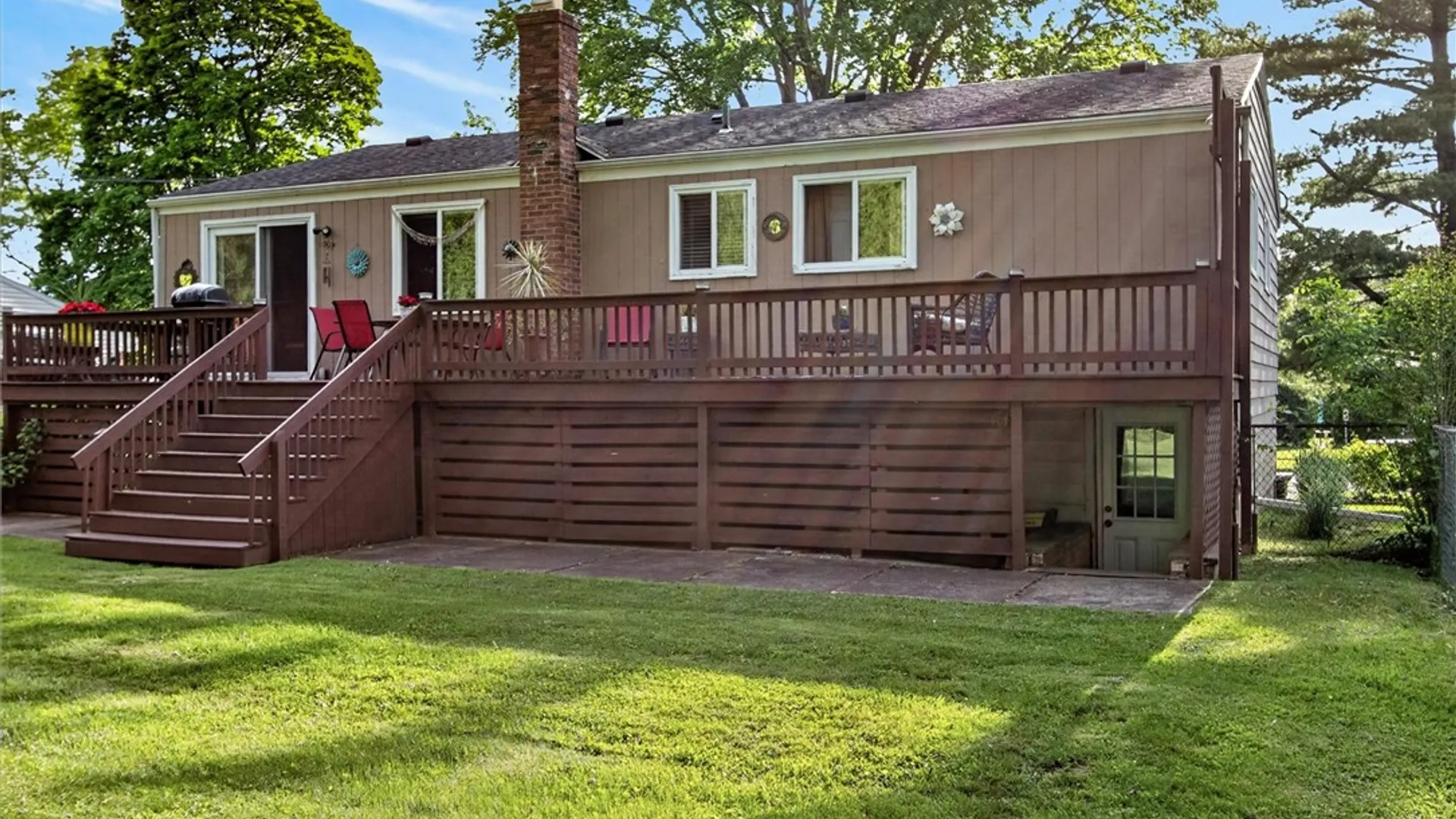Property at 402 Picturesque Drive, Greece, NY 14616 15