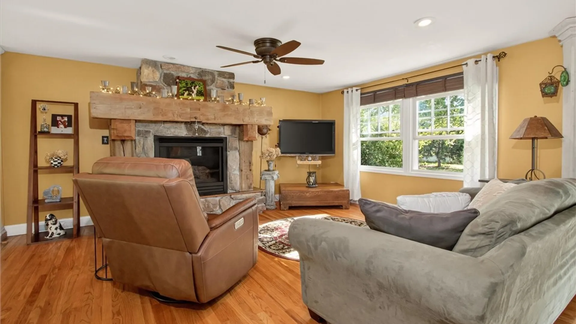 Property at 402 Picturesque Drive, Greece, NY 14616 21