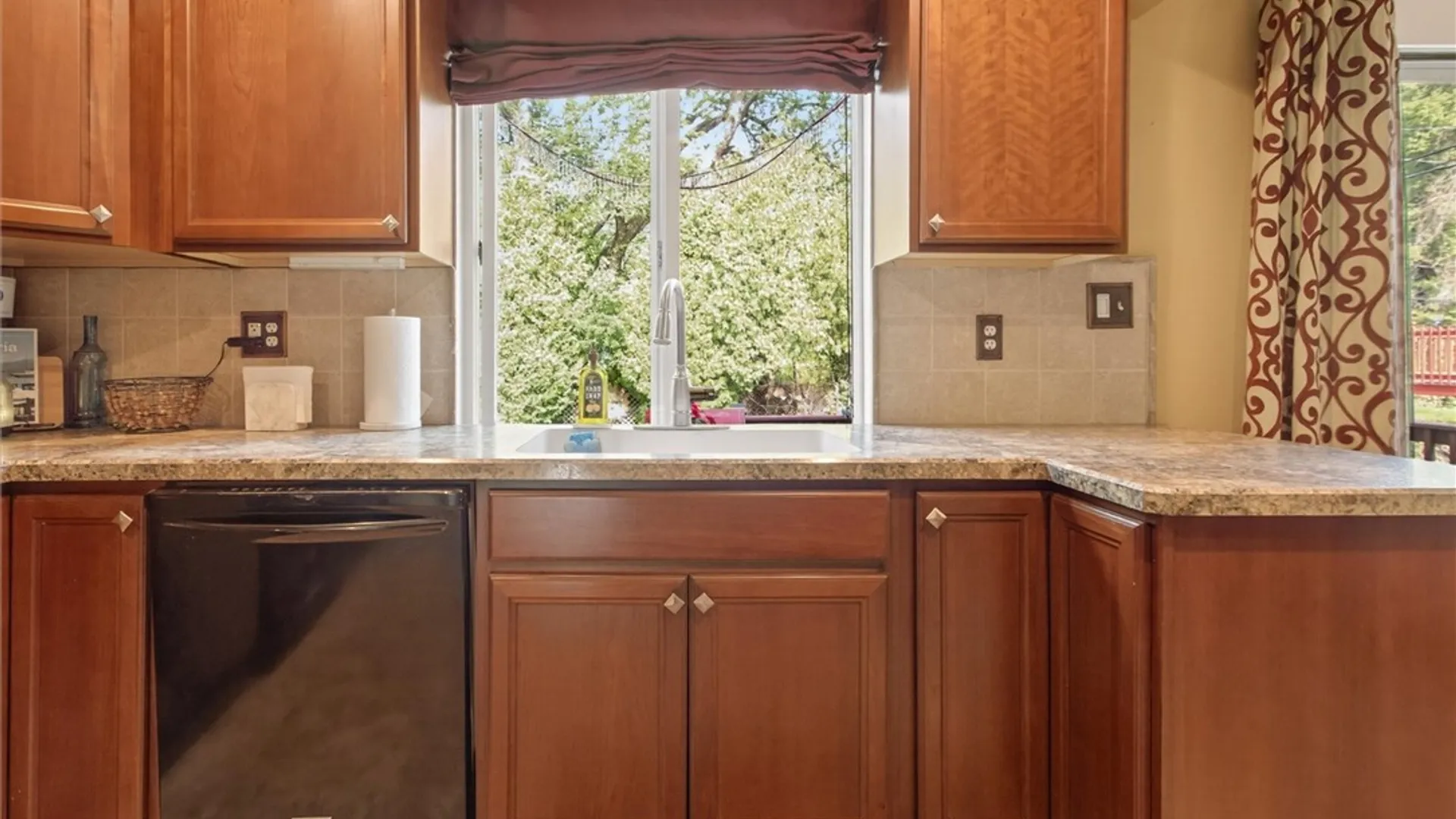 Property at 402 Picturesque Drive, Greece, NY 14616 30