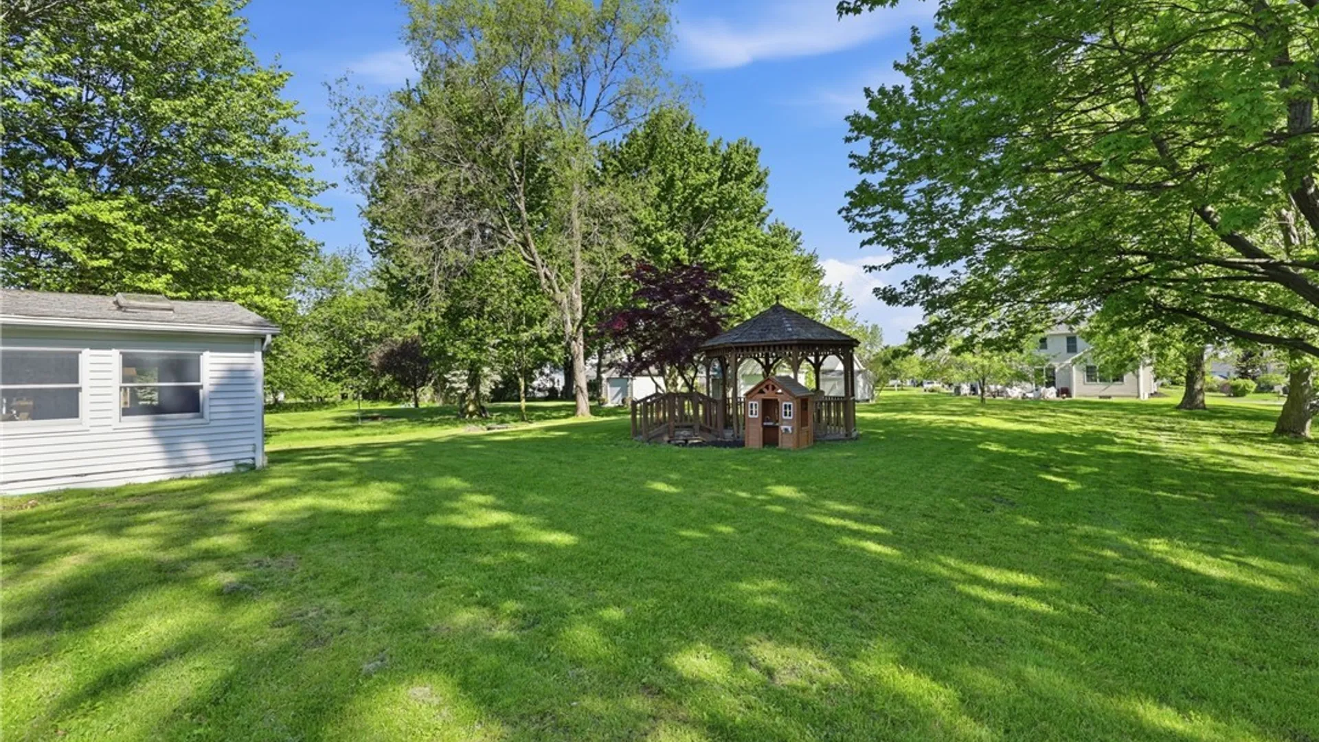 Property at 9646 Keller Road, Clarence, NY 14032 38