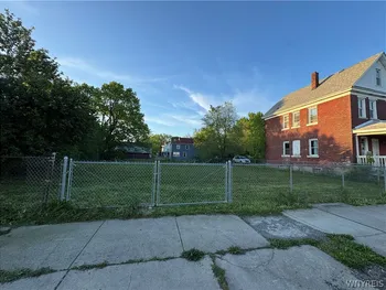 Property at 2712 Niagara Street, Niagara Falls, NY 14303