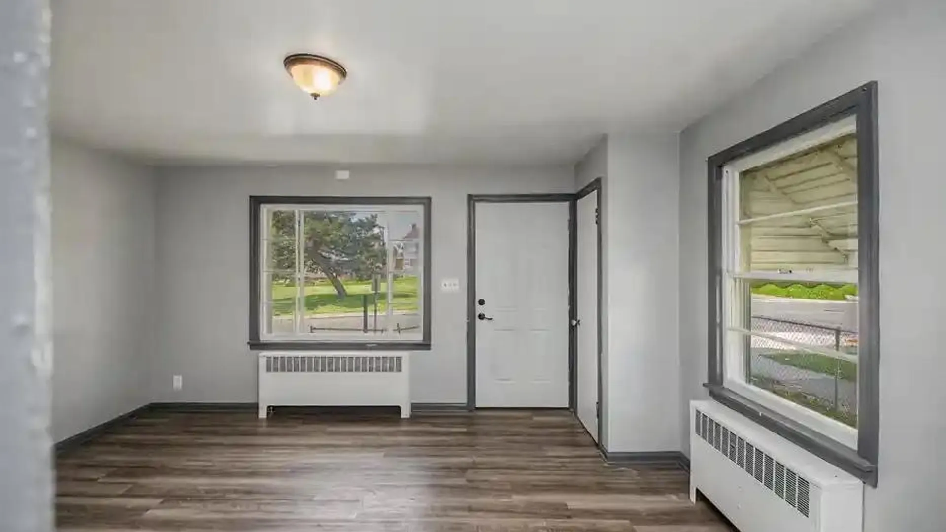 Property at 473 7th Street, Niagara Falls, NY 14301 2