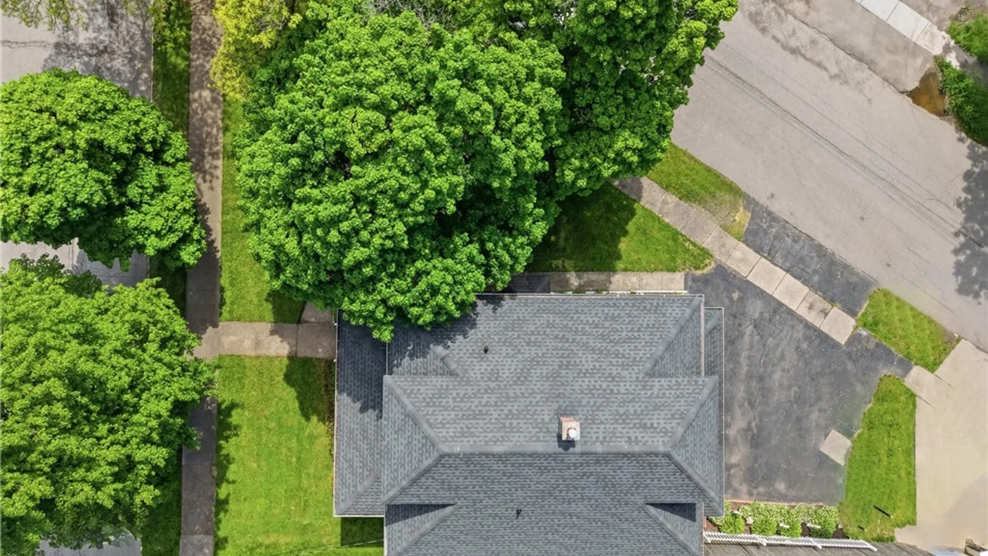 Property at 40 Litchfield Avenue, Lancaster, NY 14043 27