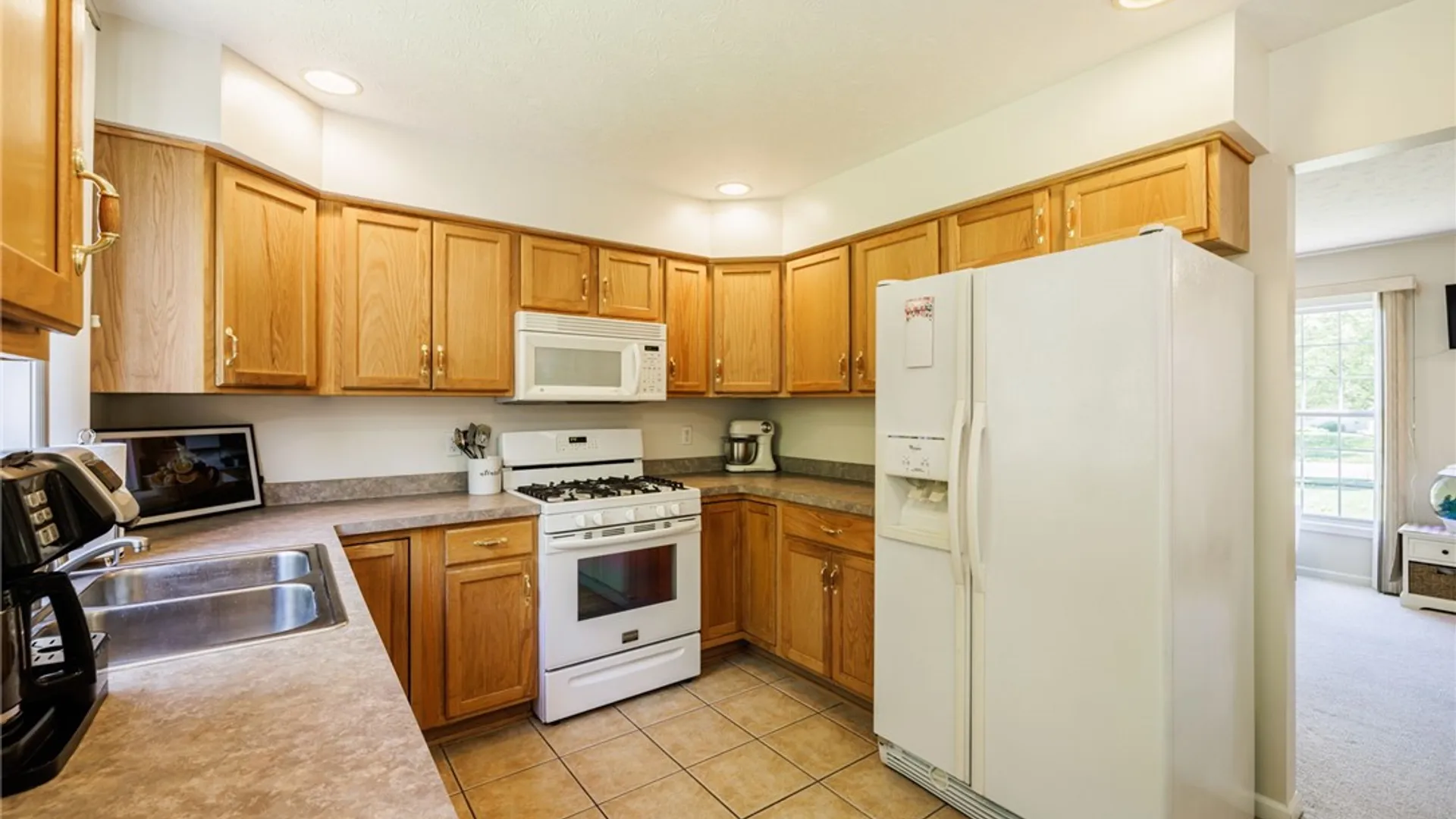 Property at 125 Creston Court, Greece, NY 14612 10
