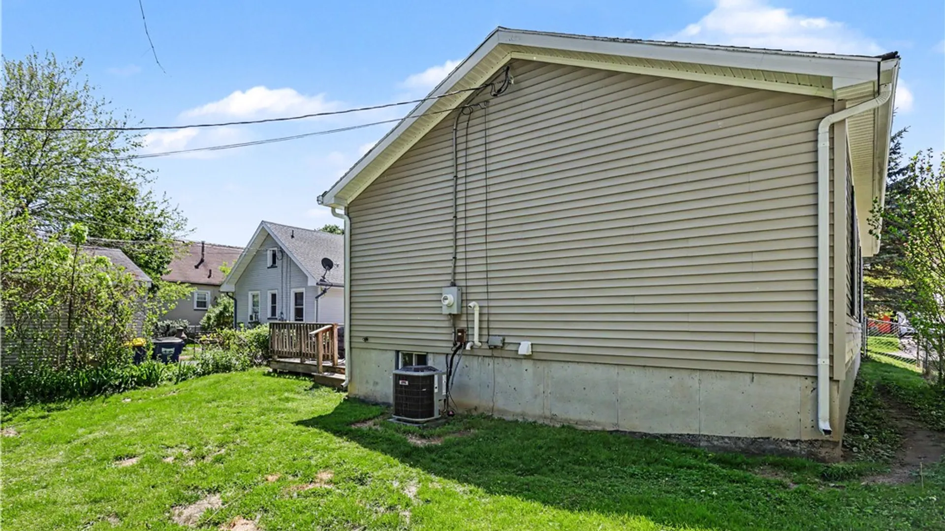 Property at 98 Dewberry Drive, Irondequoit, NY 14622 24