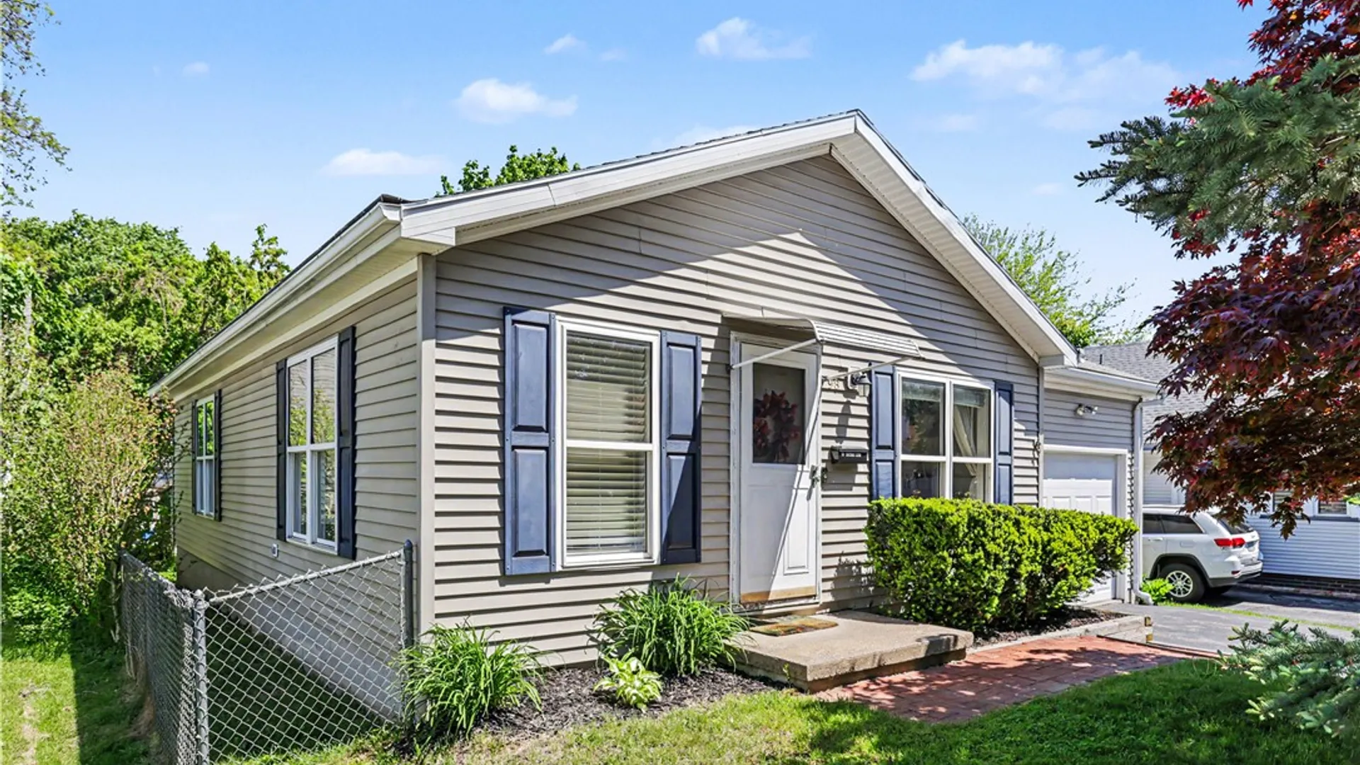 Property at 98 Dewberry Drive, Irondequoit, NY 14622 25