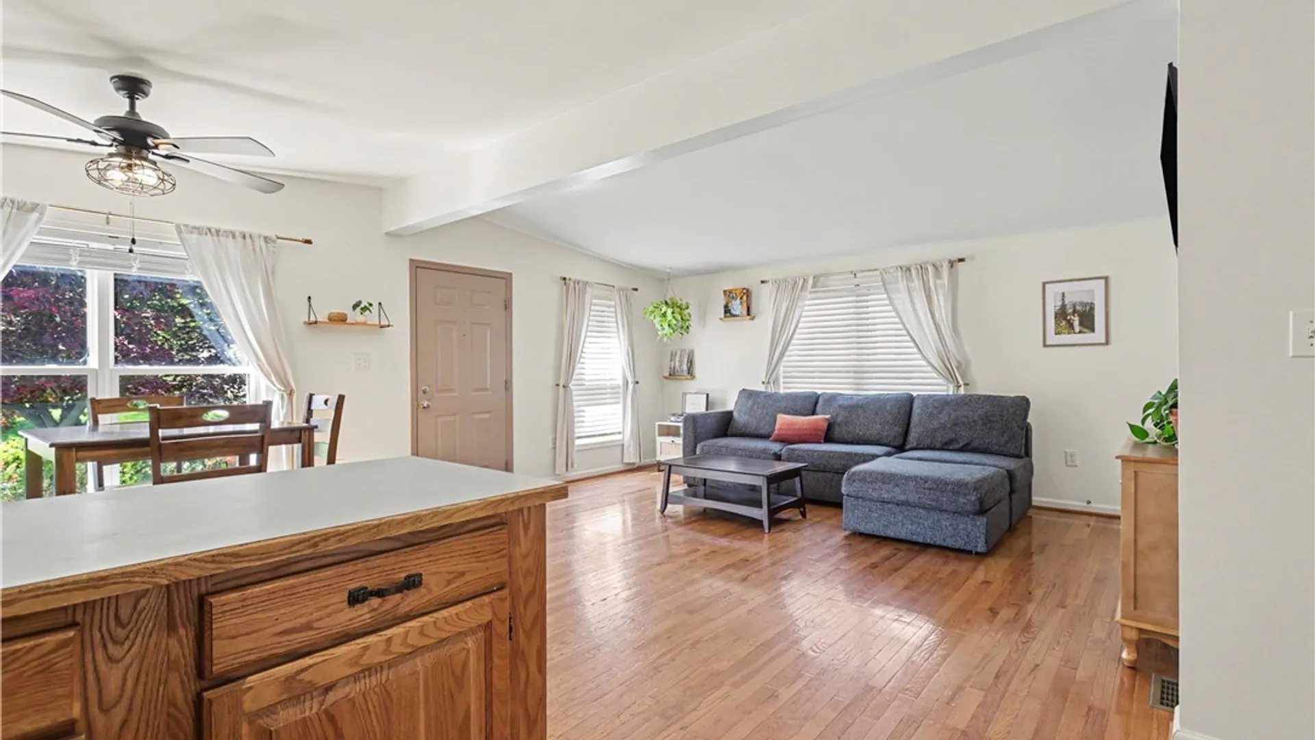 Property at 98 Dewberry Drive, Irondequoit, NY 14622 6