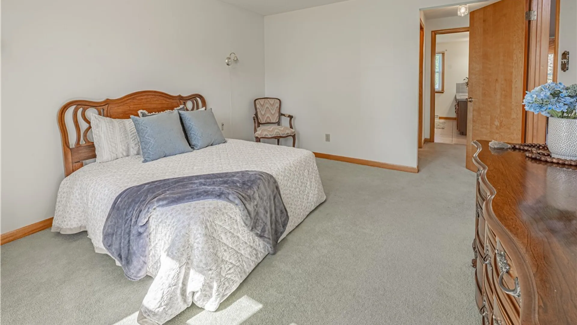 Property at 6926 Rebecca Drive, Wheatfield, NY 14304 23